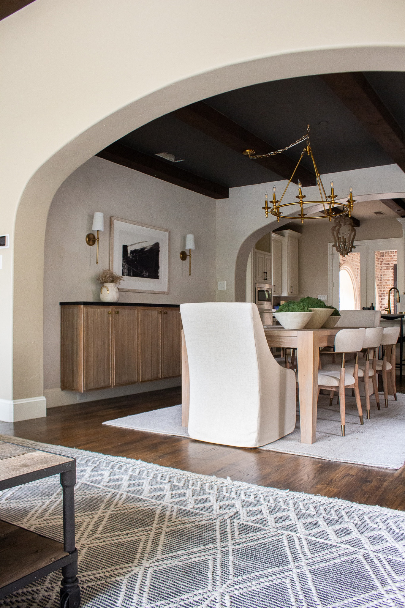 Linking dining room decor and furniture. 

#LTKhome