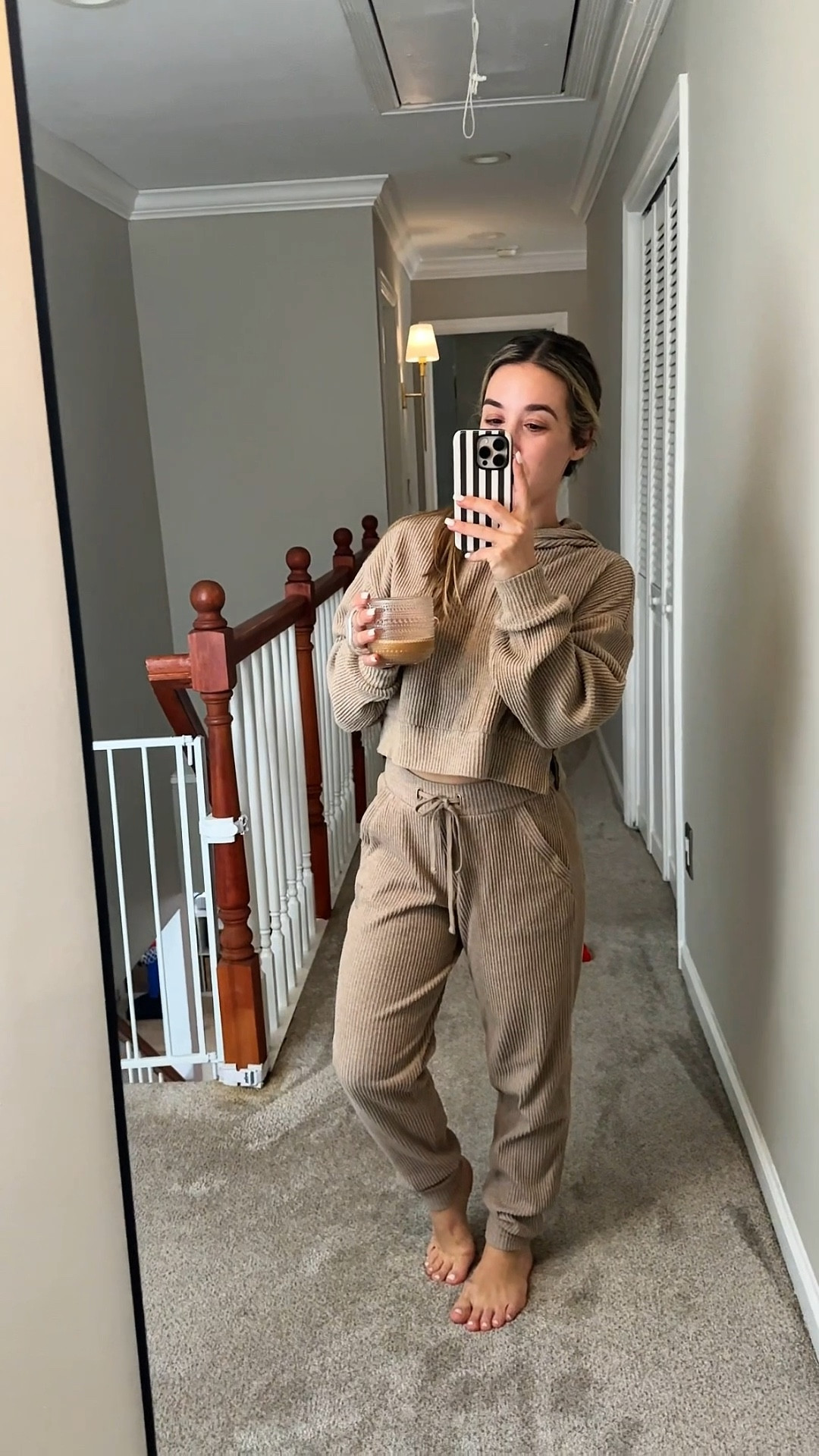 Lounge fav 🤍 #easterprepoutfit
#loungeset
#favoriteset
#alomuseset
#alo 


#LTKActive #LTKPetite #LTKootd
