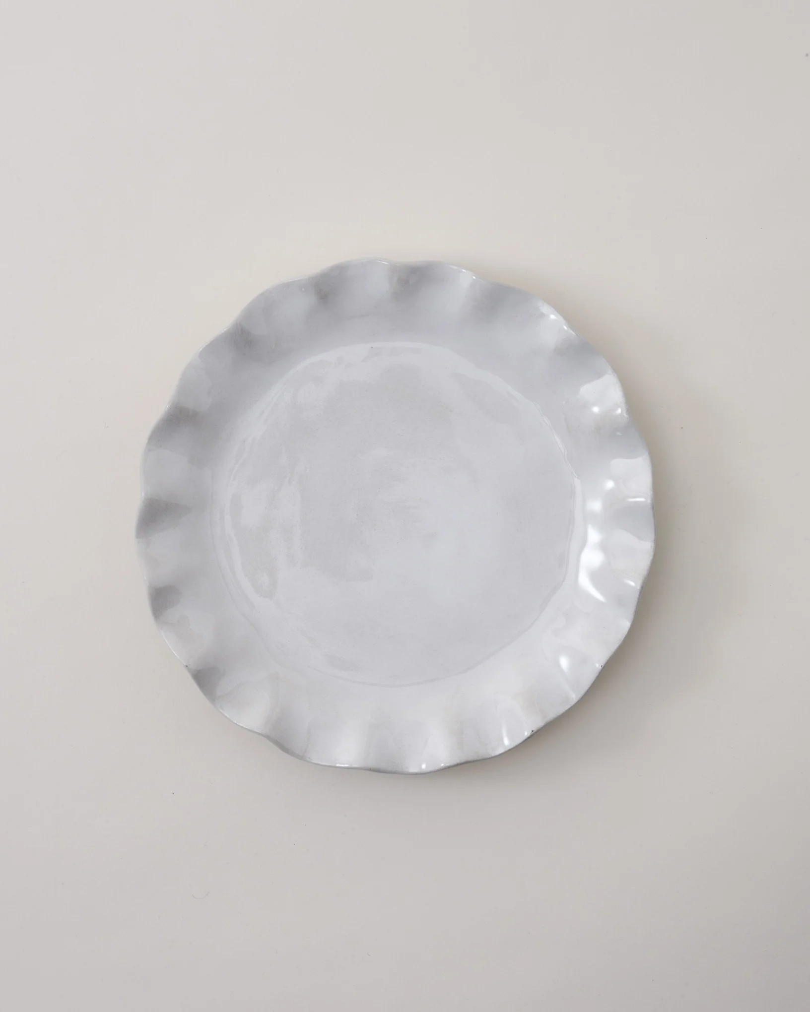 Cream Organic Ruffle Edge Plate | Magnolia