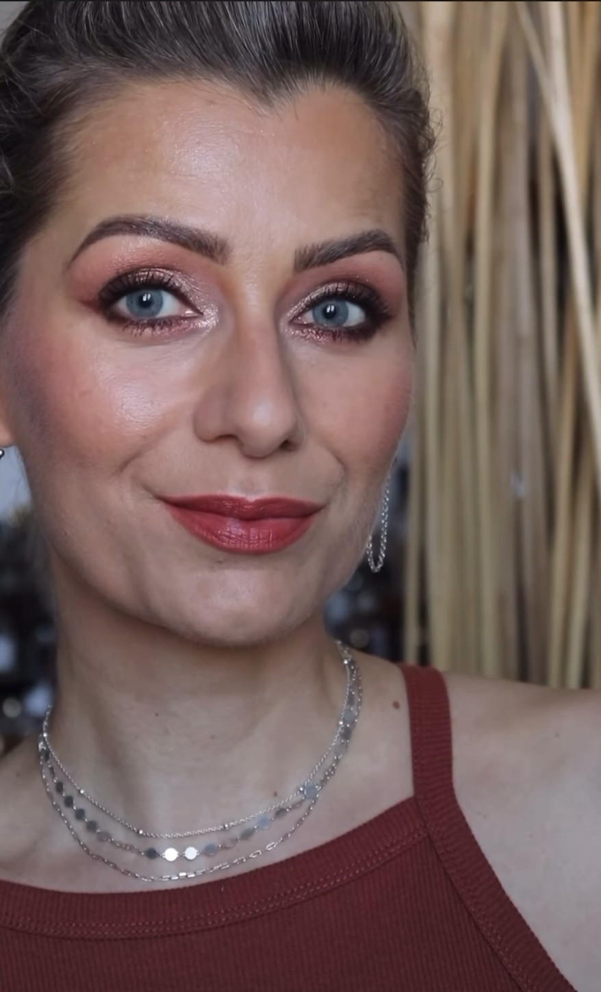 Retrouvez tous les produits exacts utilisés pour le teint (Vidéo sur Instagram) 

Sérum de beauté fluide Matifiant guccibeauty, Modern radiance Concealer «Light 3 » vievemuse, Fond de teint Dior backstage « 2WO » diorbeauty, Blotting powder lhcosmetics, Real Flawless luminous perfecting pressed powder «Translucent Deep » lauramercier, Dew Wet «Clear» danessa myricks, Color Fuse Blush « Hibiscus Haze » haus labs, L'absolu rouge « 276 cosy sexy intimatte » lancomeofficial, Parfum « For Her » narciso rodriguez

#LTKeurope #LTKbeauty #LTKFind