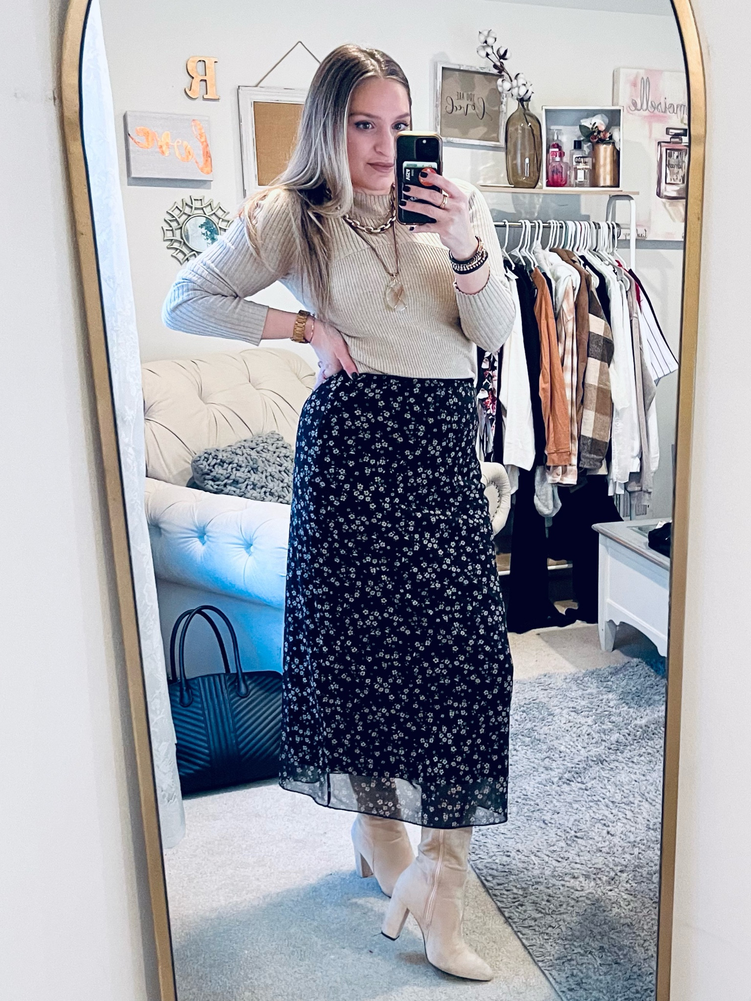 I say it all the time, I can’t keep wearing leggings all winter long, but I hate being cold, I need good layering pieces.. ditsy skirts are the move… this exact skirt and a few other goodies linked here 🤎🖤 

#winterwear #winterstyle #layering #skirt #winterskirt #winterlayers #workwear #workstyle #tillys #casusalworkwear #layers 

#LTKfindsunder50