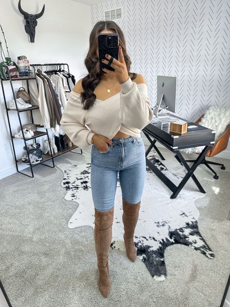 Sweater — small
Jeans — 25

Otk boots | brown suede boots | high waisted skinny jeans | ots sweater | off the shoulder sweater 



#LTKshoecrush #LTKstyletip #LTKunder50