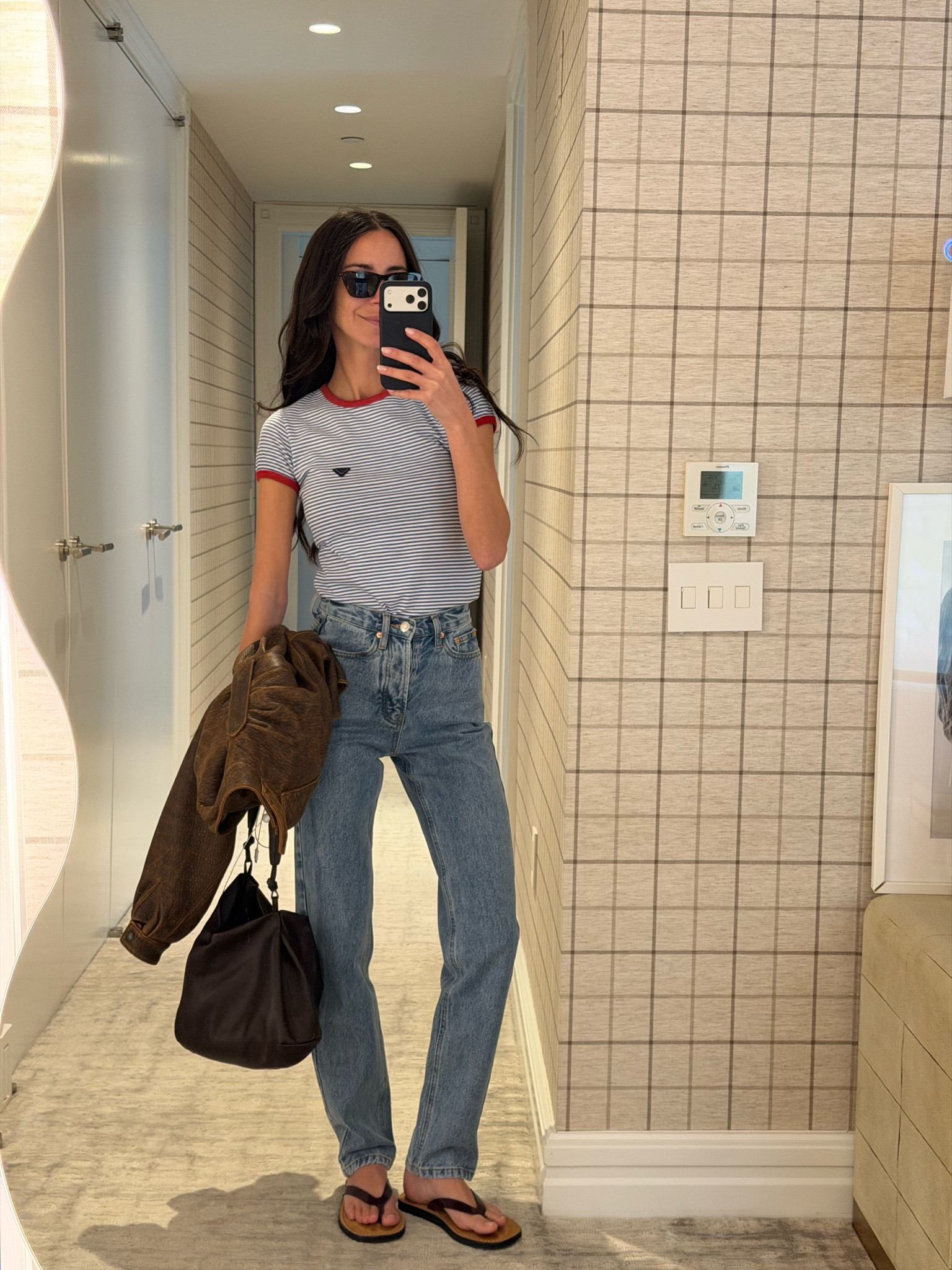 OOTD. Linked my bag in black.