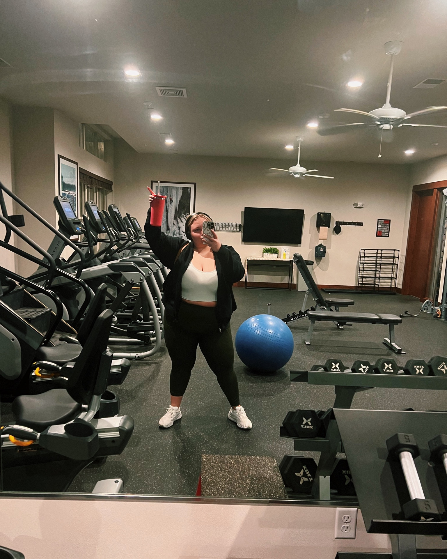 Curvy friendly and cute gym outfit! I love pairing this with an oversized zip up and taking it off when I need to :) 

#LTKunder50 #LTKfit #LTKcurves