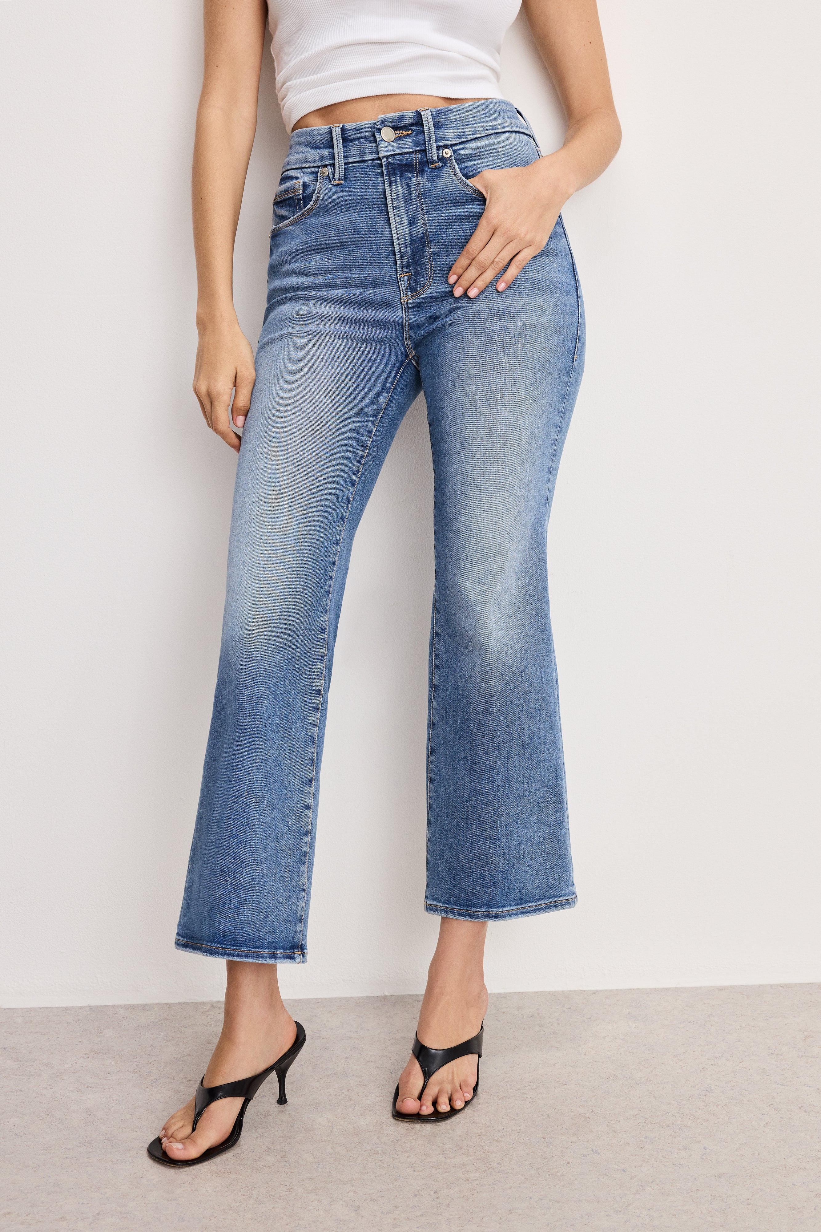 ALWAYS FITS GOOD LEGS CROPPED MINI BOOT JEANS | INDIGO953 - GOOD AMERICAN | Good American