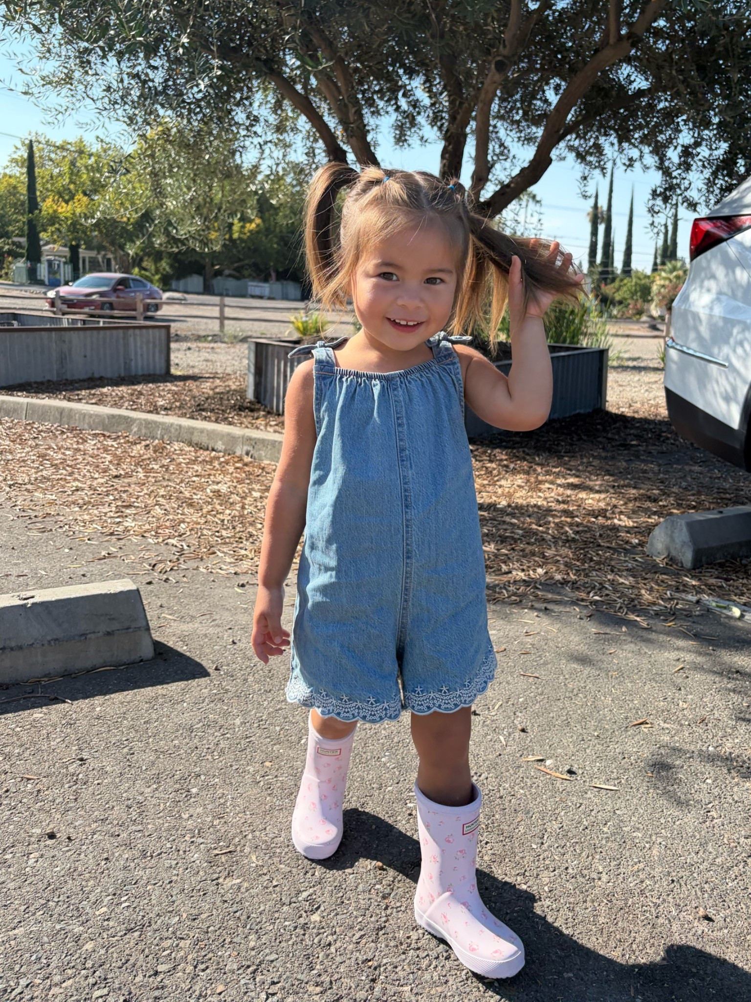 Toddler girl outfit inspo
Harlow has a long torso and sized up in the denim romper. Hunter boots run TTS

Denim romper
Summer outfit
Abercrombie kids
Toddler girl style
Hunter rain boots for kids

#LTKootd #LTKKids #LTKSaleAlert