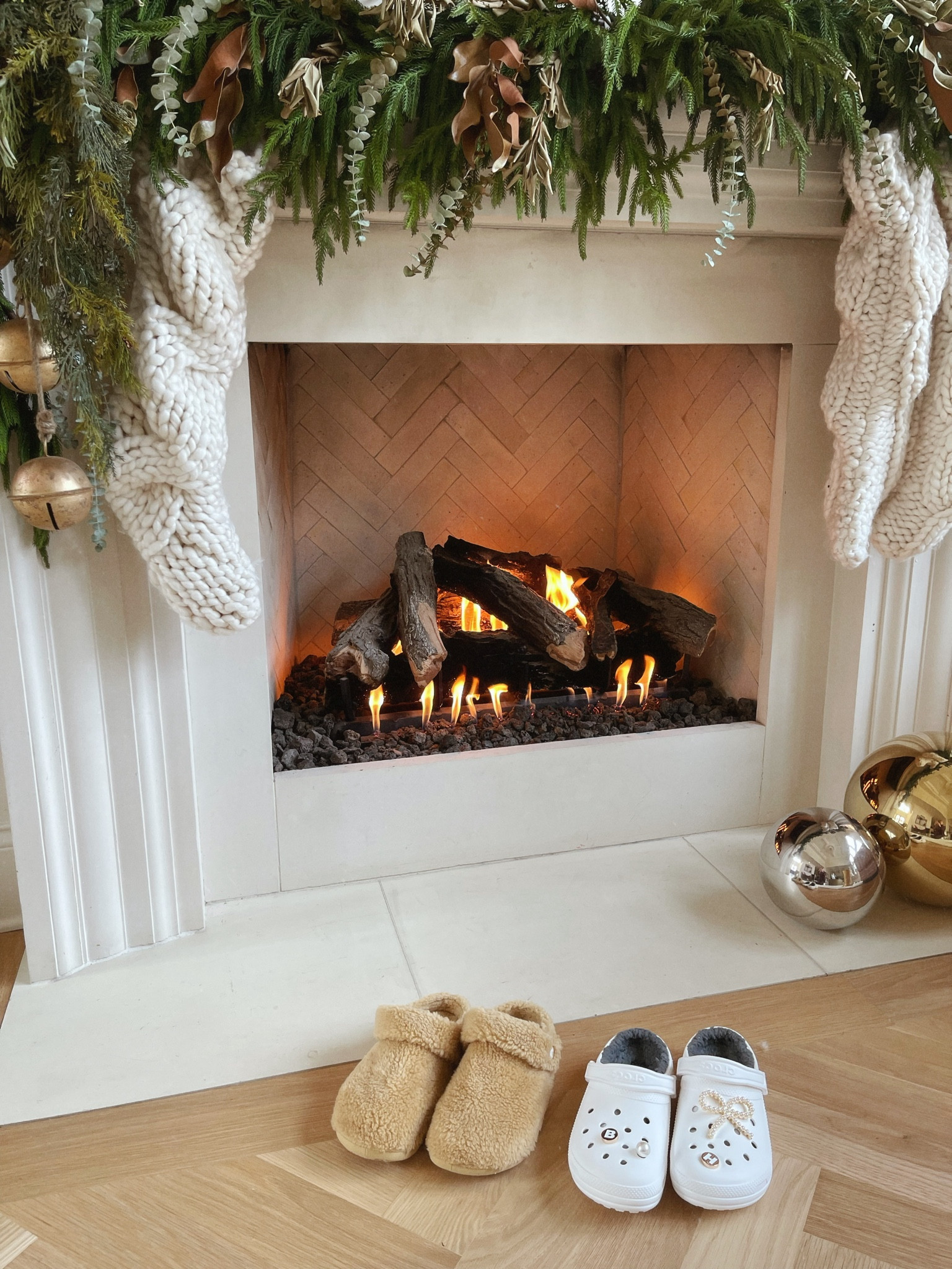  Great gift ideas for everyone under $50. I got my dad a pair last christmas and he loves! #ad #GiftedbyCrocs

#LTKGiftGuide