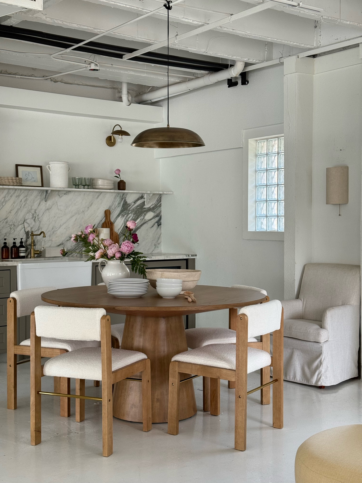 Kitchen table and chairs, the ones I bought are sold out, but linked the same exact table in 46" and same chairs but diff fabric 

#LTKHome #LTKStyleTip