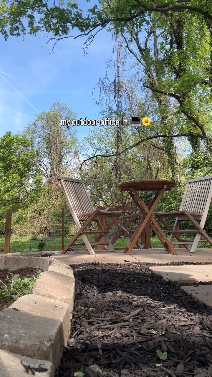 my co-workers are talkative 🐦 

#wfh #diygarden #office #outsideoffice