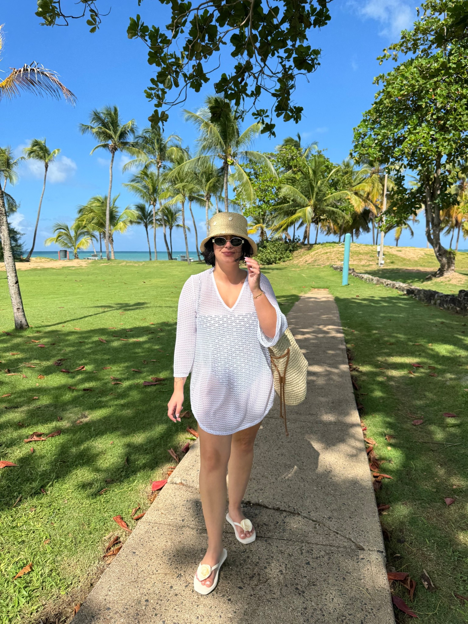 Hat- Walmart
Over up- Tjmaxx
Bathing suit and flip flops- Target 
Sunglasses- Primark
Bag- Amazon 

#LTKTravel #LTKSeasonal