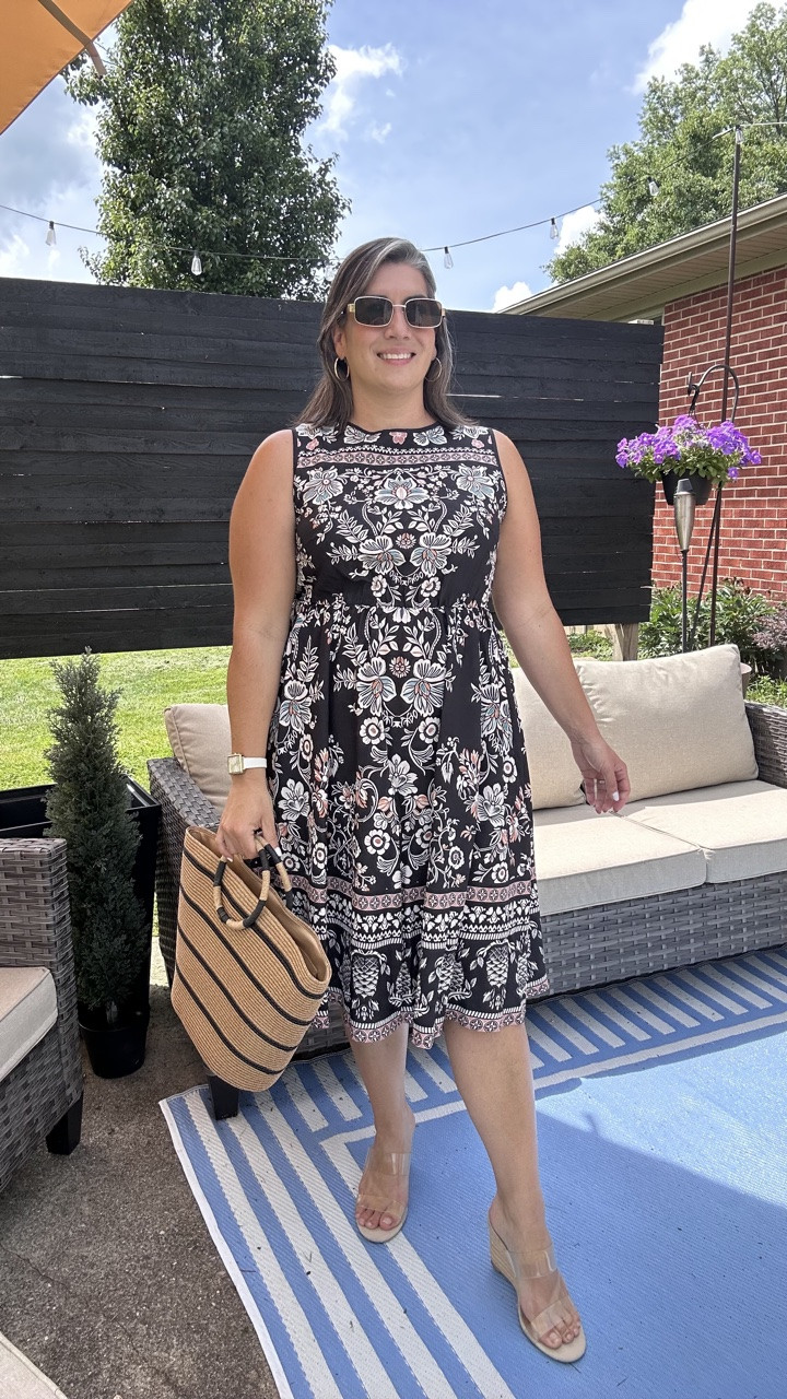 This dress! ✨ the material is amazing and the pattern and colors are also lovely. Sizes 10-30! 

Follow @nicholebabinec for more mid to plus size fashion inspiration 

#bloomchic #bloomchicdress #midsizestyle #plussizefashion #summerdress

#LTKPlusSize #LTKMidsize #LTKWedding