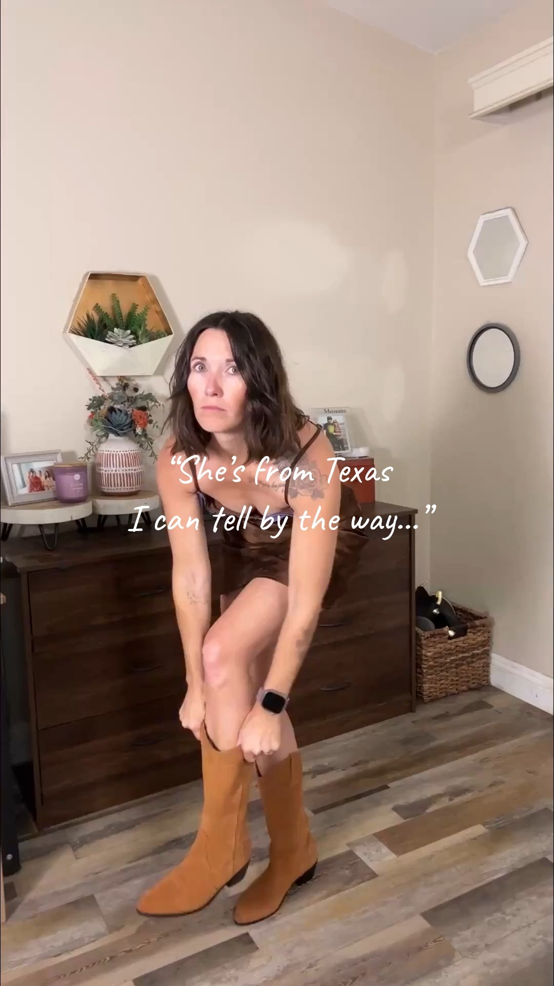 She’s from Texas, I can tell by the way… 🤠✨
…she styles one dress a million different ways.

This slip dress is lightweight, flattering, and perfect year-round. Wear it solo in spring/summer, throw on boots or sandals, then layer it up with a jacket when temps drop. One of those wear-now, wear-later pieces I always reach for 🤎

🛍 Linking the dress + boots here
🤍 Easy to dress up or down
✨ A true all-season staple

#ltkootd #ltkstyle #springstyle #summerstyle #yearroundstyle #slipdress #effortlessoutfits #westerninspired #momstyle #outfitinspo

#LTKootd #LTKPetite #LTKgrwm