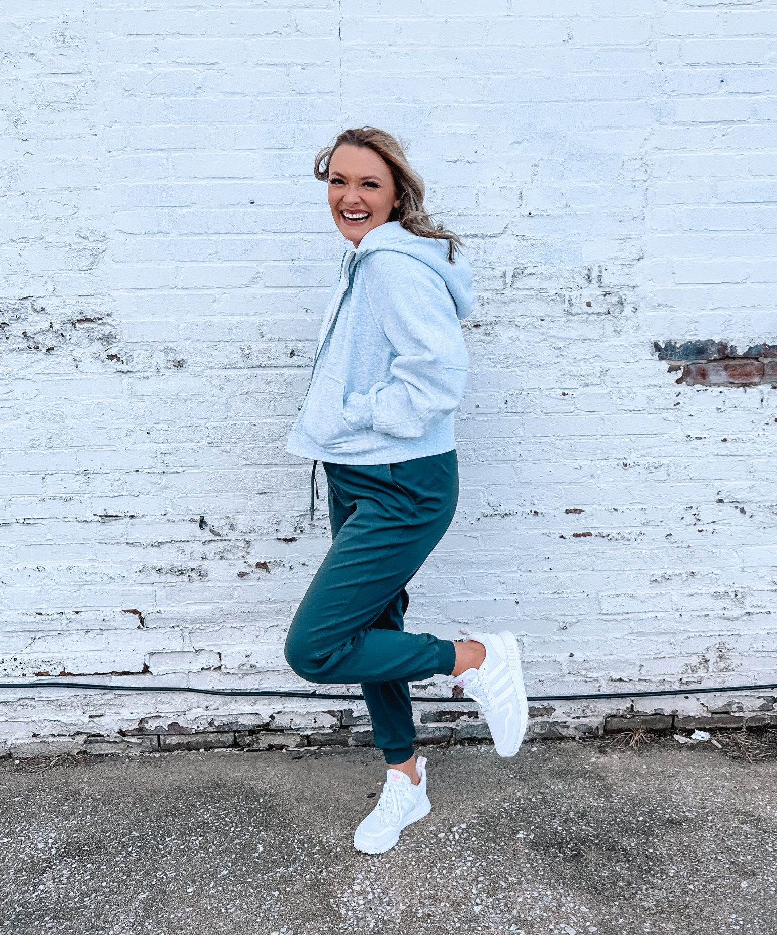 Lululemon OOTD 

Sizing:
V-neck-12
Scuba Zip Up-m/l
Joggers-10
Tennies shoes-size down 1/2 to 1 full size 

#LTKstyletip #LTKfit #LTKcurves