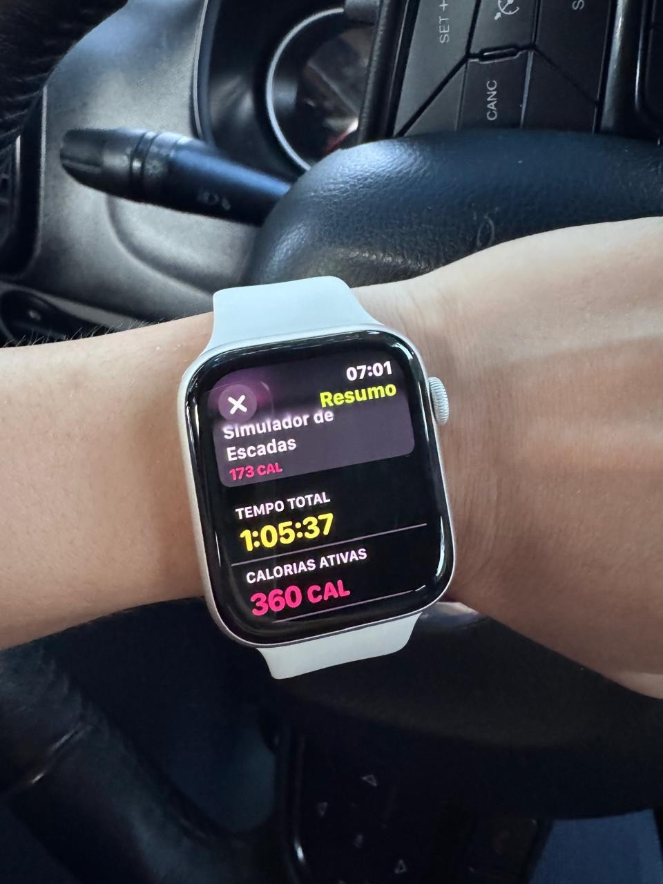 Meu novo queridinho💖
Apple Watch SE (44 mm) com essa caixa estelar linda e pulseira esportiva super confortável ✨
Estiloso, leve e perfeito pra me acompanhar em tudo!
Link já tá na vitrine 💫

#AppleWatchSE #EstiloComTecnologia #LTKgirl #AchadinhosTech #SmartwatchDosSonhos

#LTKbrasil #LTKpromo #LTKfitness