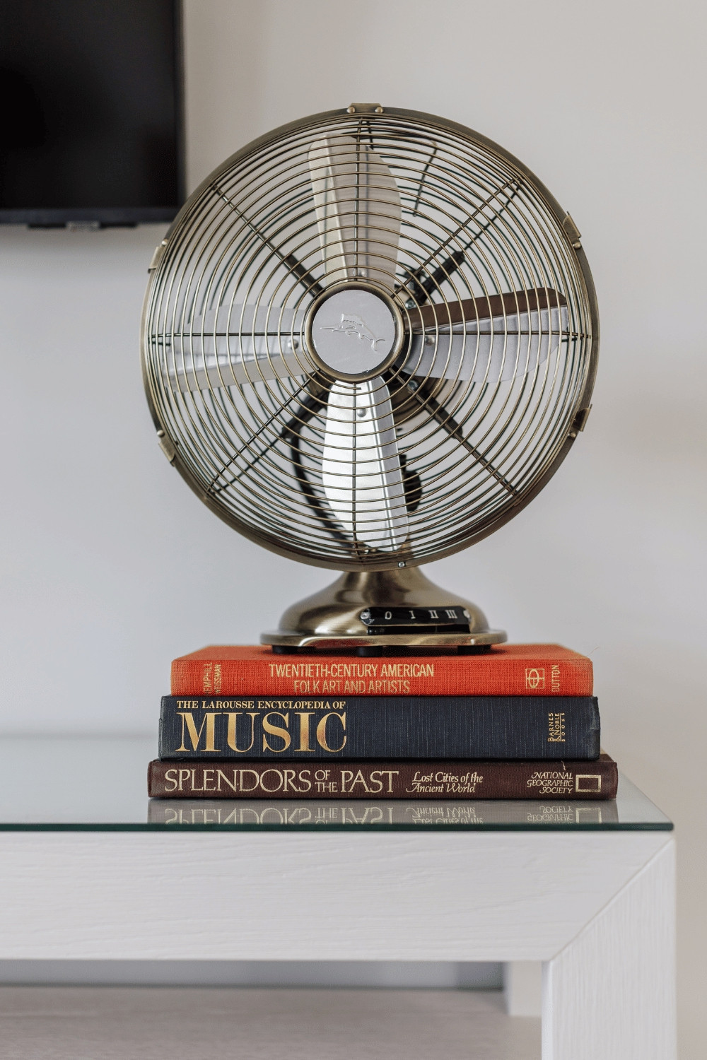 A vintage look fan is one of my favorite beach house decor items.  I've tried buying them vintage before but for functionality, vintage inspired is the way to go.

#beachhouse #bedroom #vintage  

 #LTKHome