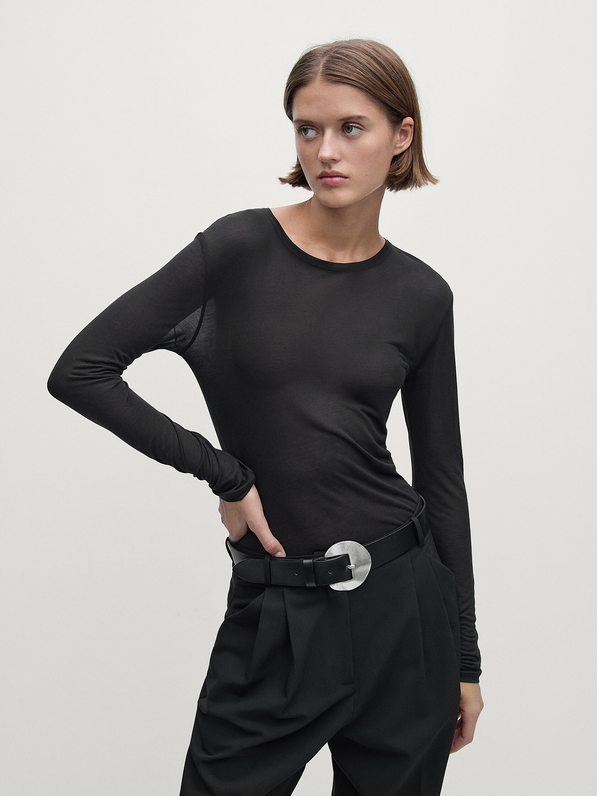 Silk modal lightweight T-shirt with long sleeves | Massimo Dutti US