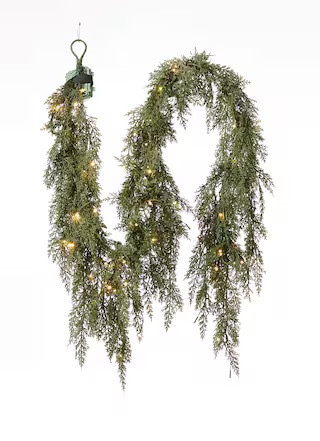 CANVAS Pre-Lit Ashford Cedar Garland, 6-ft | Canadian Tire
