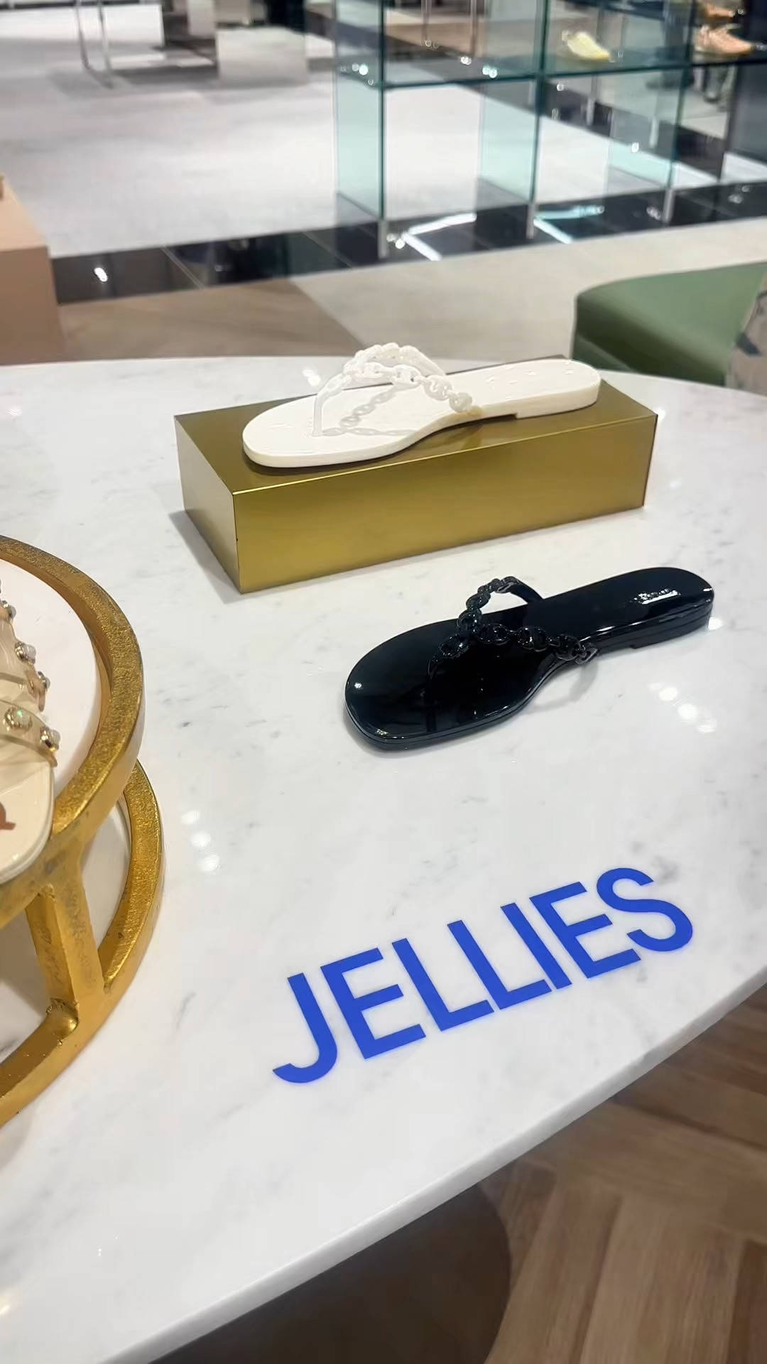 It’s jelly sandal season!

#LTKSeasonal
