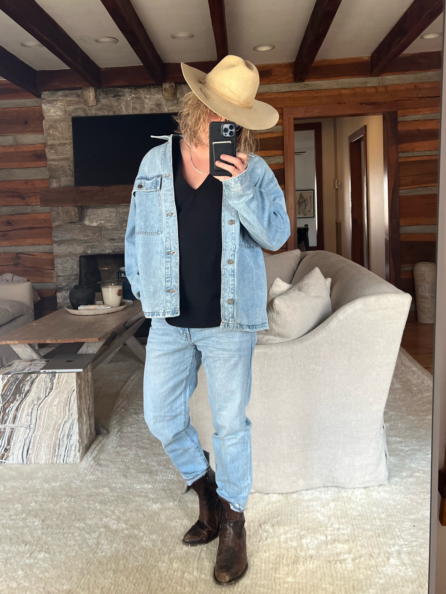 Canadian tux from the gender reveal


#LTKbaby #LTKfamily #LTKmens