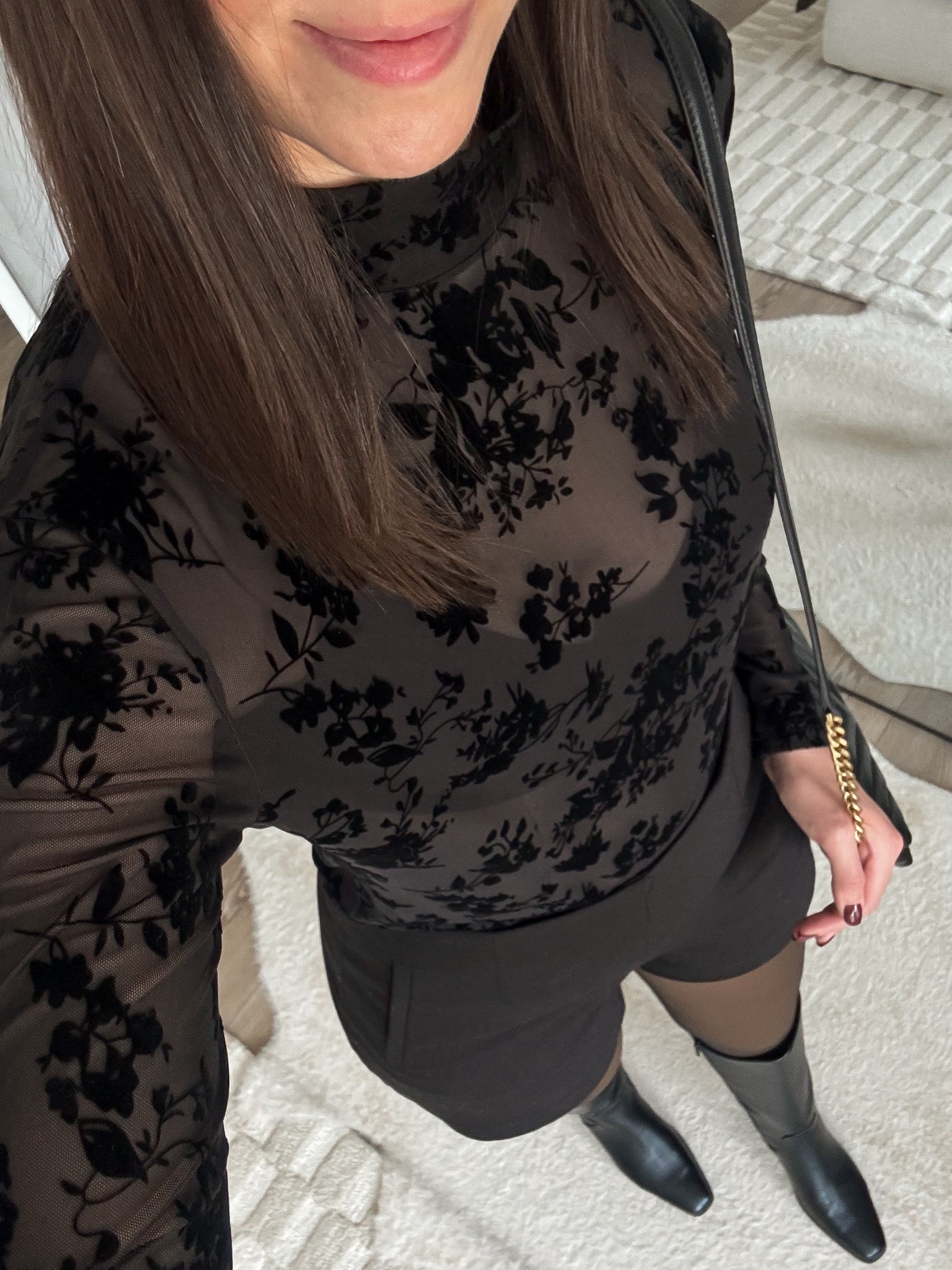 Floral sheer top | dinner outfit

Top - wearing L
Shorts (old Zara)


#LTKTravel #LTKSeasonal #LTKootd