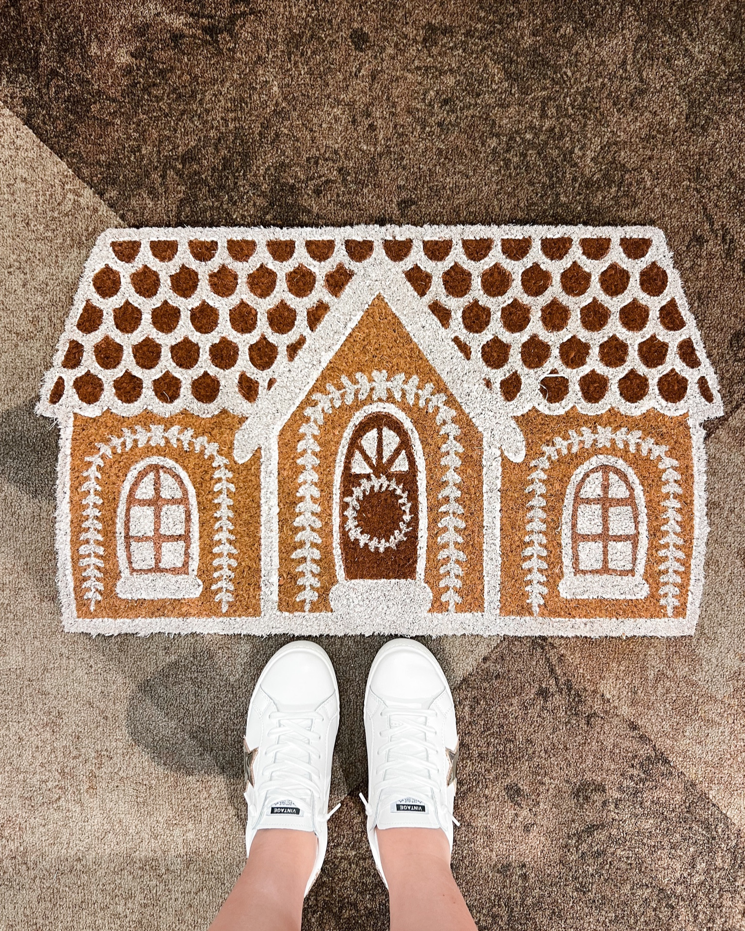 Christmas entryway, Christmas doormat, entryway decor, Christmas decor

#LTKHoliday #LTKhome #LTKsalealert