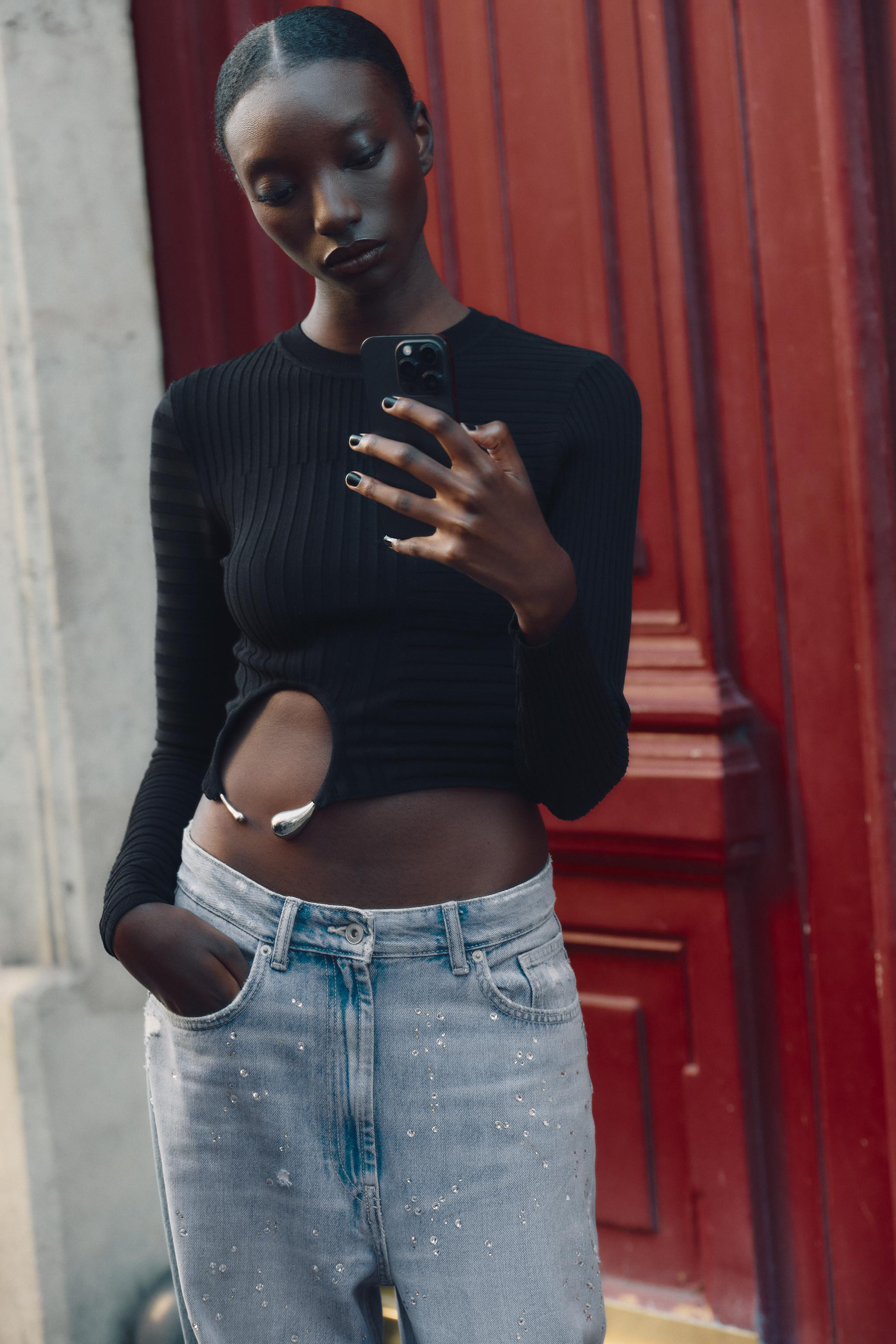 RIBBED KNIT TOP WITH APPLIQUÉ | Zara US