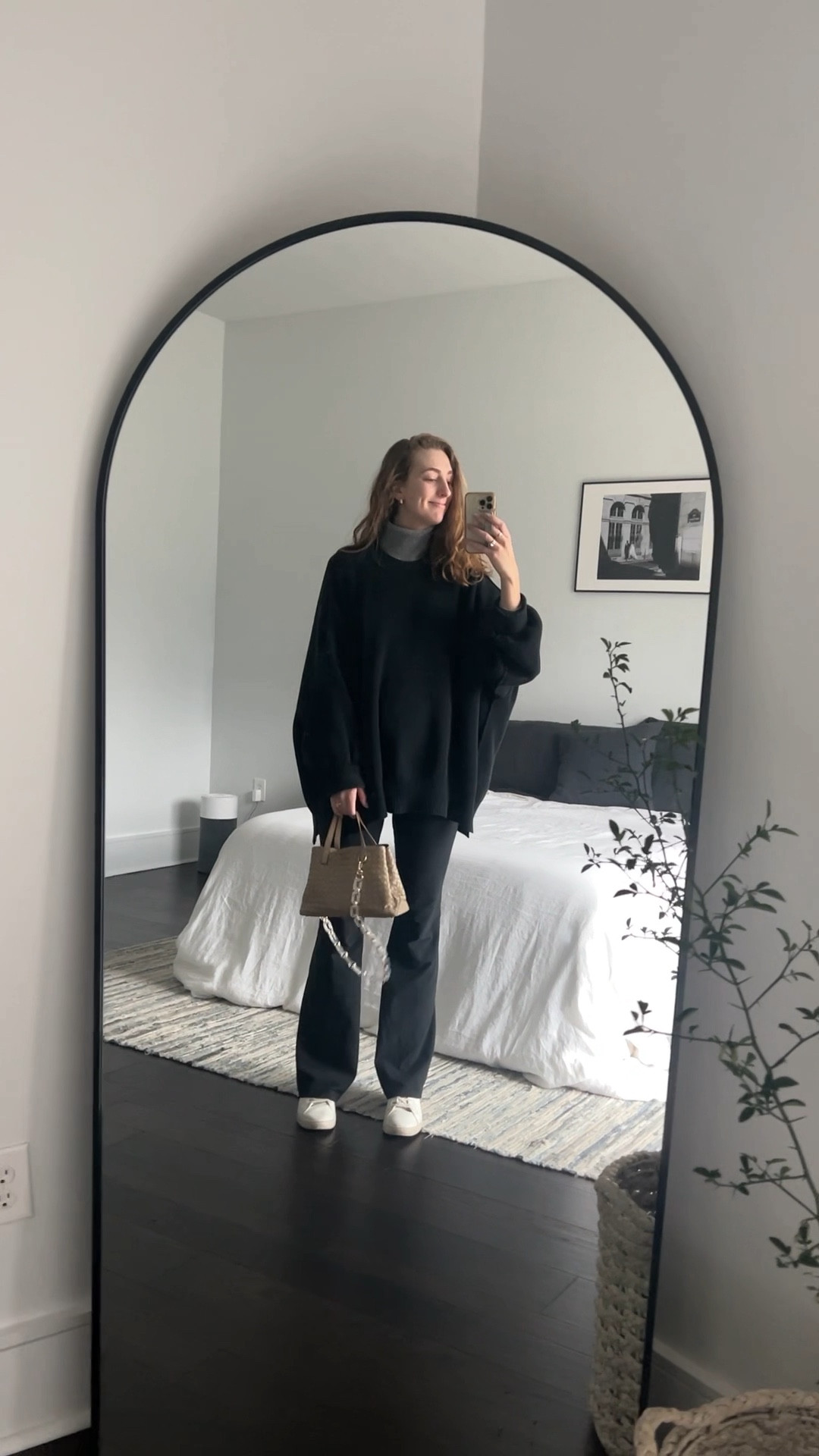 What I like to call my “winter uniform” 🙃
- cashmere turtleneck
- comfiest sweater that feels like wearing a blanket
- yoga pants I’ve had since high school