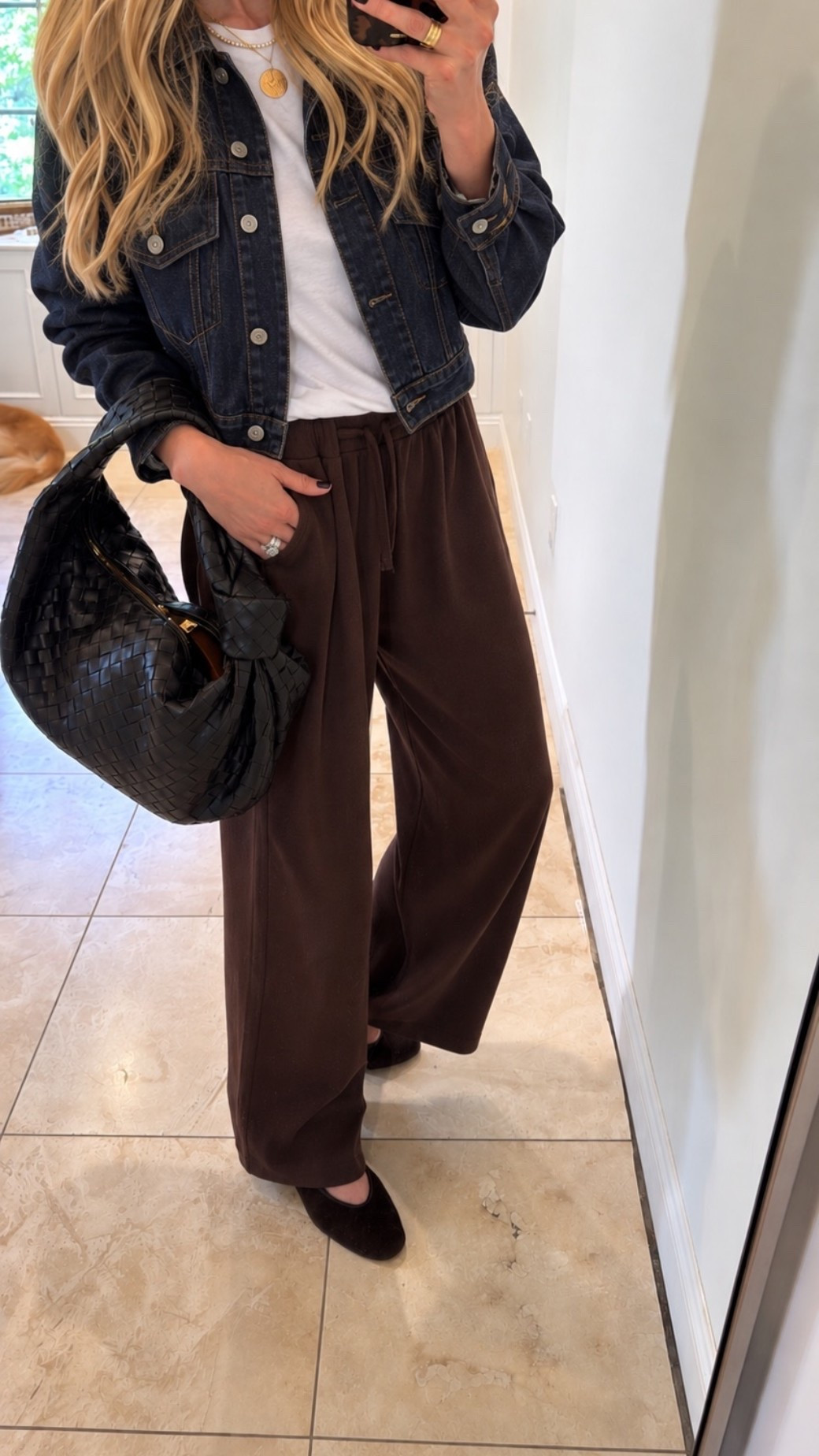 The perfect mix of cozy and structured. These are easily the comfiest pair of pants in my closet and I love that they go with so many different pieces! 

Em sizes:
Height: 5’6”
Weight: 115lbs
Tops: small
Pants: 2, small, 25