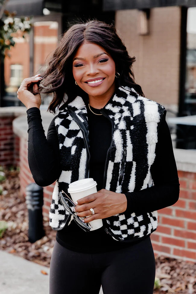Breaking Hearts Black And White Checkered Sherpa Vest | Pink Lily