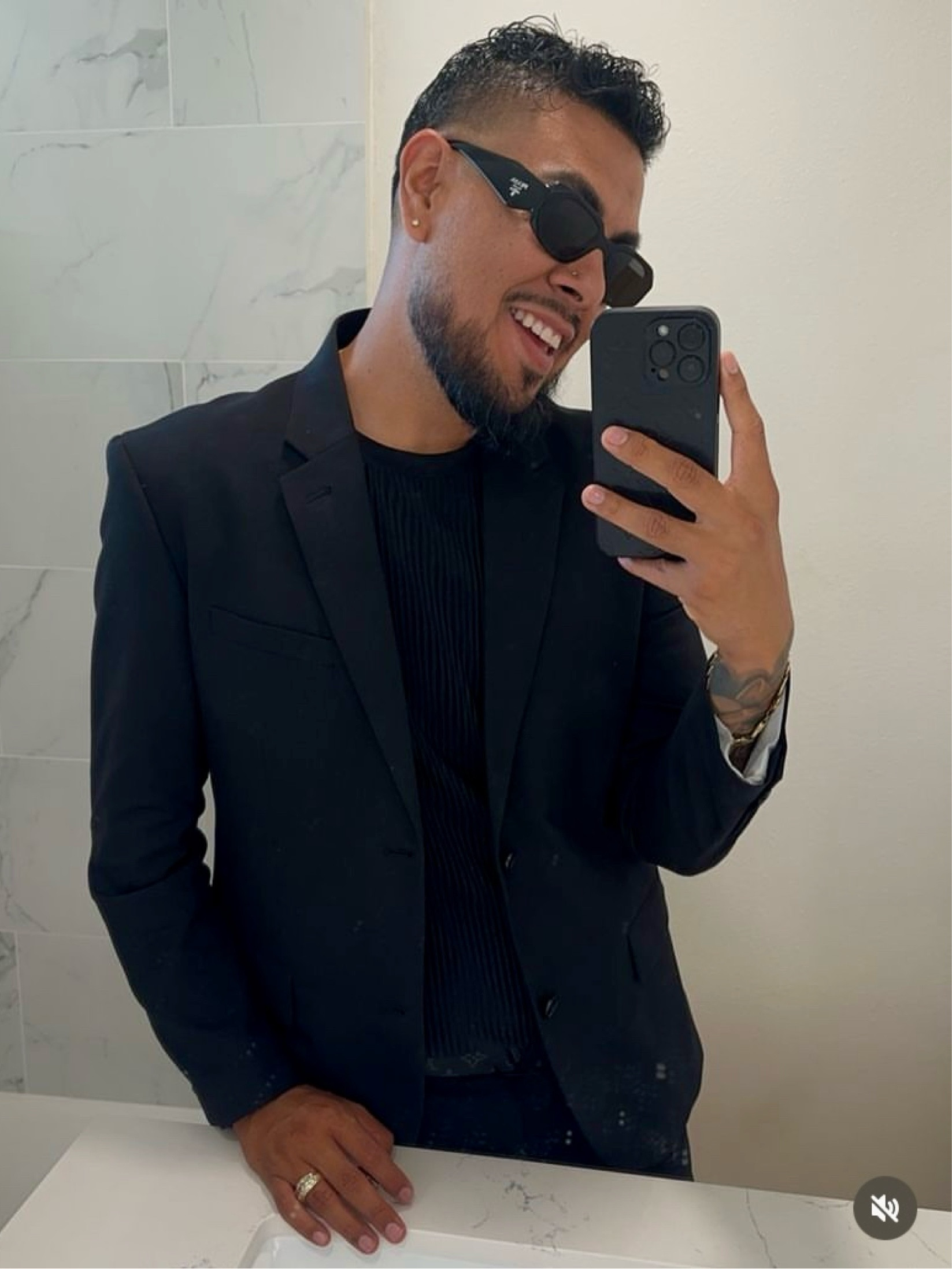 Night out attire 🔥

Blazer, sheer top, prada glasses, designer belt

#menswear #nightout #prada

#LTKStyleTip #LTKMens #LTKParties