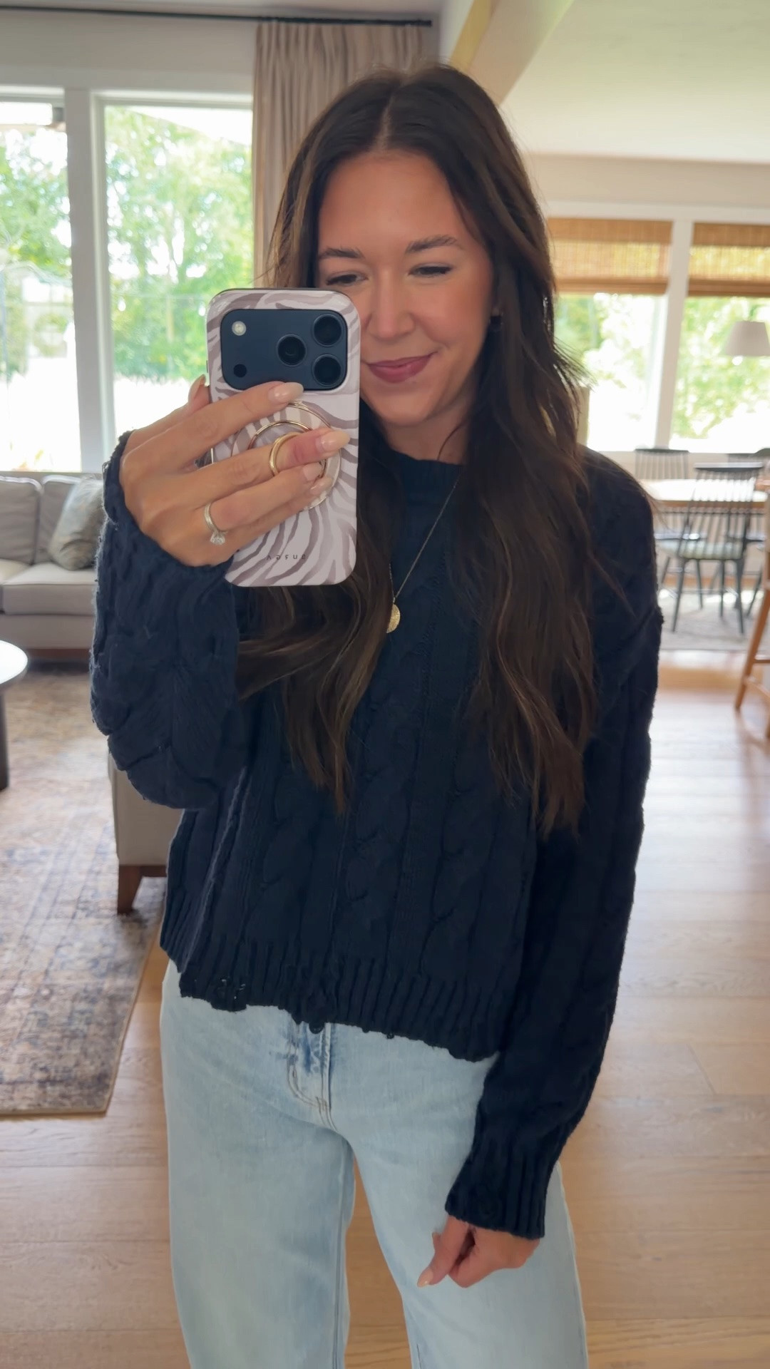 Jeans that feel as comfy as your favorite sweats? YES PLEASE! 🙌 The relaxed fit makes these an everyday favorite! 🤎@americaneagle #AEpartner #AEjeans