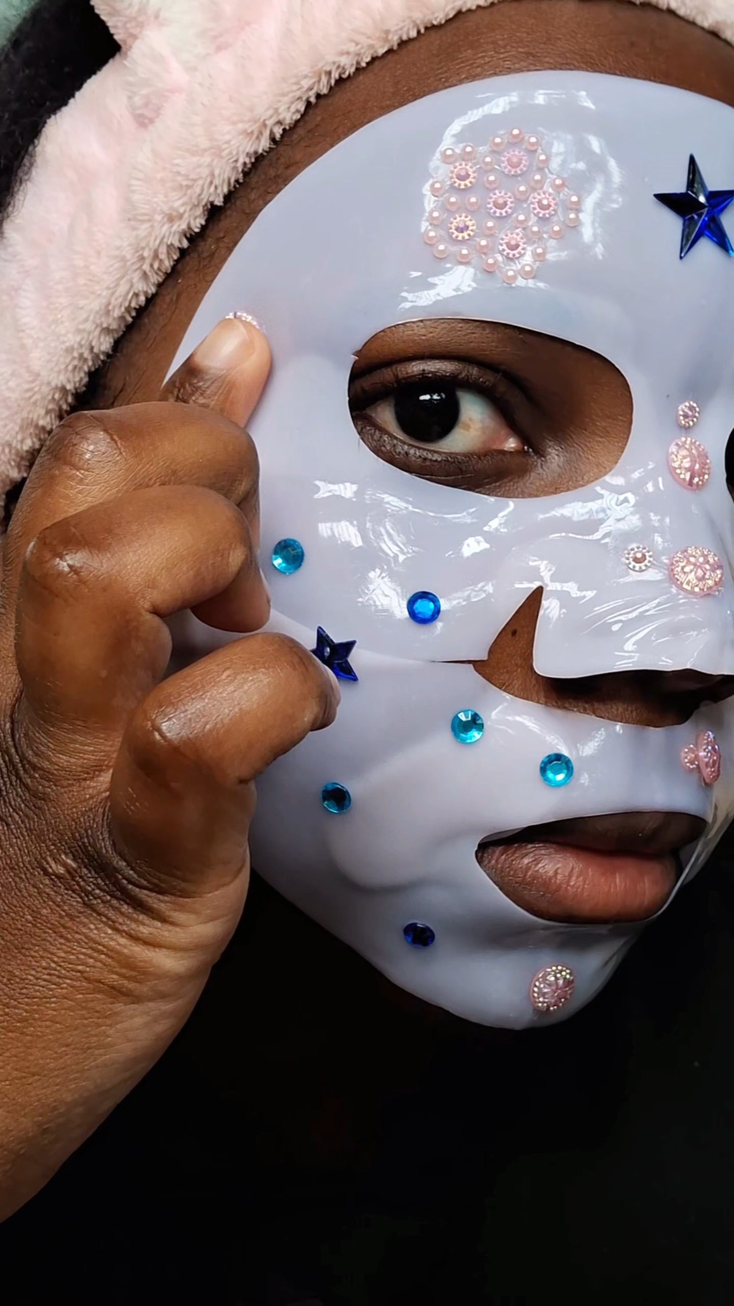Life is so much better when its bedazzled ✨️💗Korean skincare kbeauty 

#LTKdayinmylife #LTKselfcare #LTKBeauty