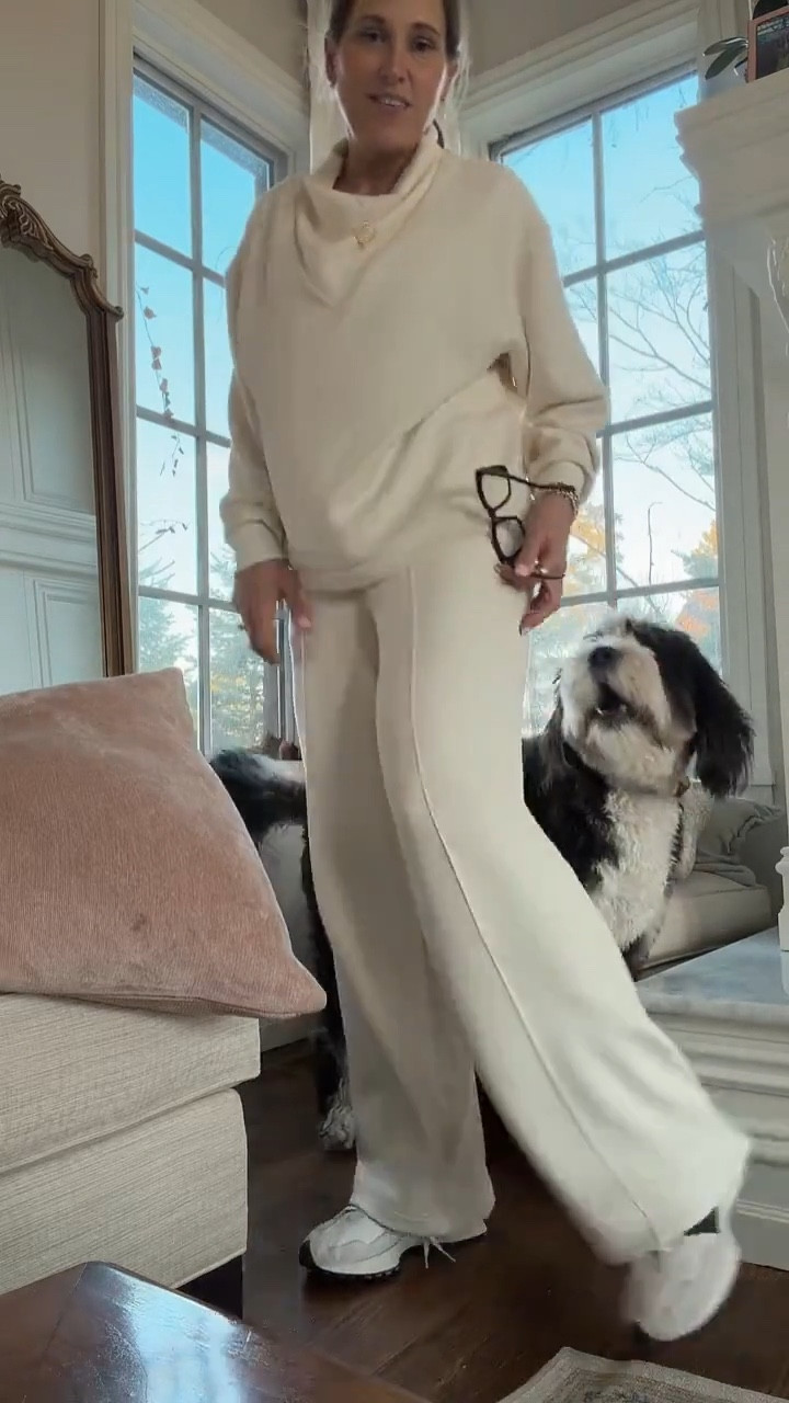 Sharing this Varley set since so many of you have asked about it. It’s perfect for traveling, a neighborhood walk, or just lounging at home. One of those easy outfits you’ll keep reaching for.

#LTKOver40 #LTKMidsize #LTKSeasonal