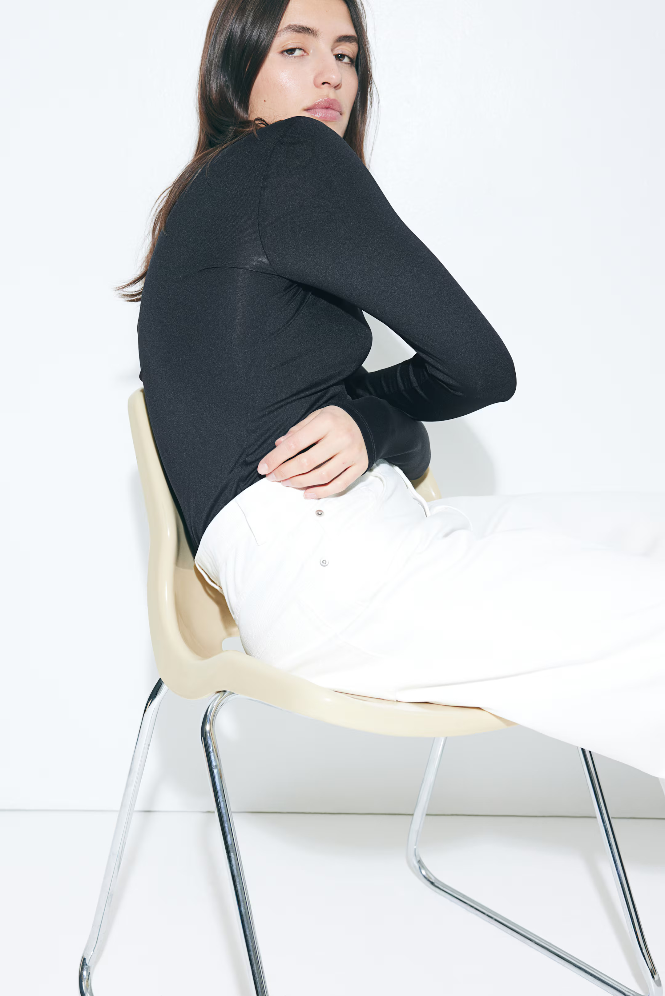 Long-sleeved microfibre topNot saved to favourites£12.99Colour:BlackPreviousNextSelect size   ... | H&M (UK, MY, IN, SG, PH, TW, HK)