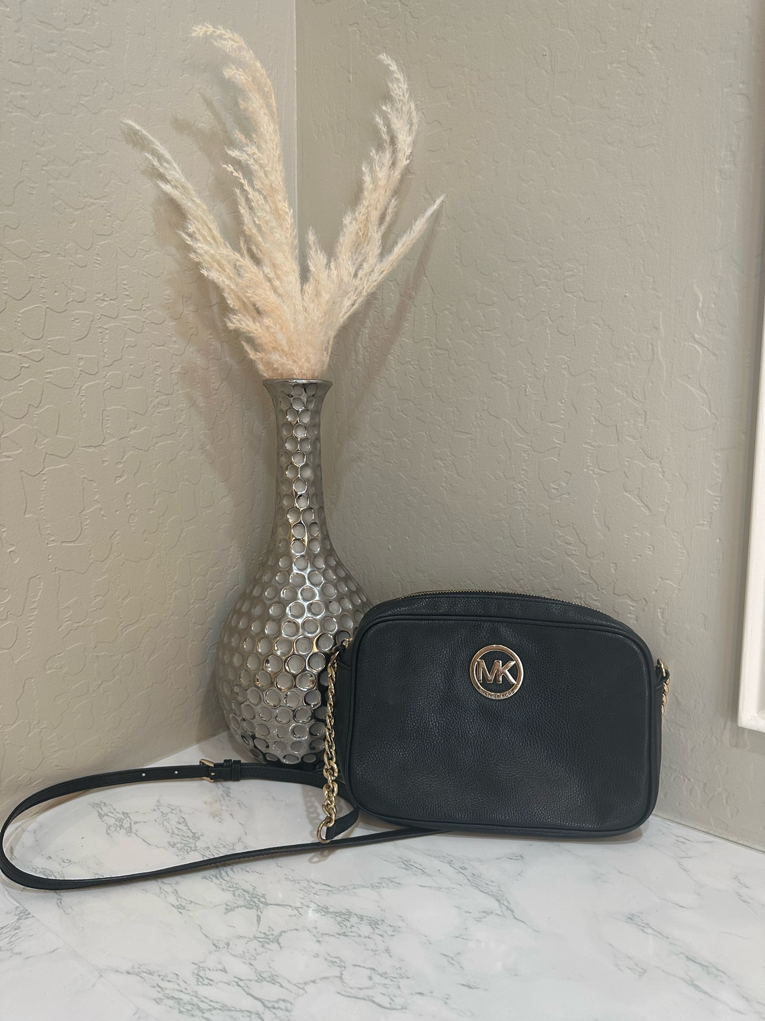 MK Satchel, shop below for similar trending styles. 

#LTKstyletip #LTKitbag