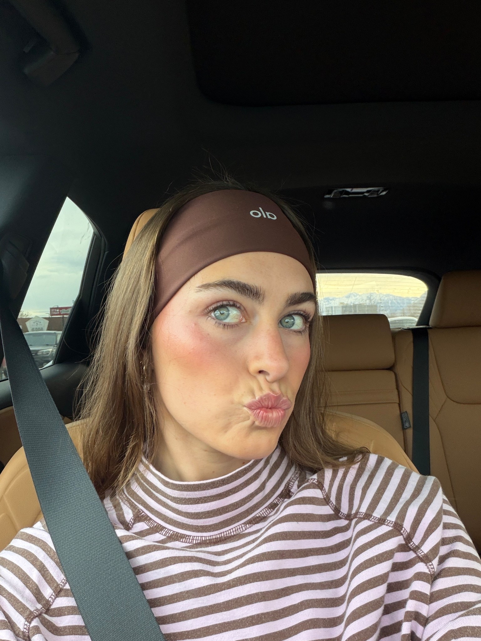 use this headband as an earwarmer and i have it in sooo many colors !! 🤩

#LTKActive