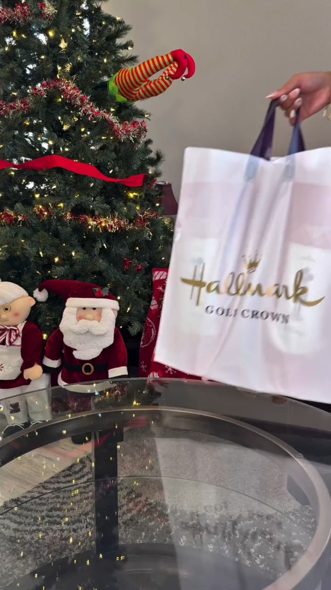 Adoring every detail of Hallmark’s Mickey Mouse Gingerbread collection! 🍪🎄✨


#hallmark #disney #christmas gingerbread tiktokpartner

#LTKHome #LTKHoliday #LTKSeasonal