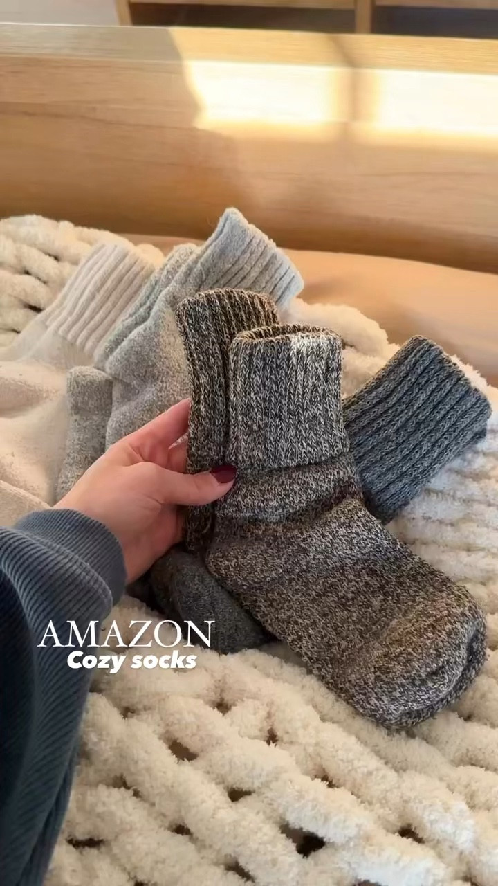 Pack of 5 cozy knit boot style socks for fall/winter fashion from Amazon. 

#Amazonfashion


#LTKSeasonal #LTKStyleTip