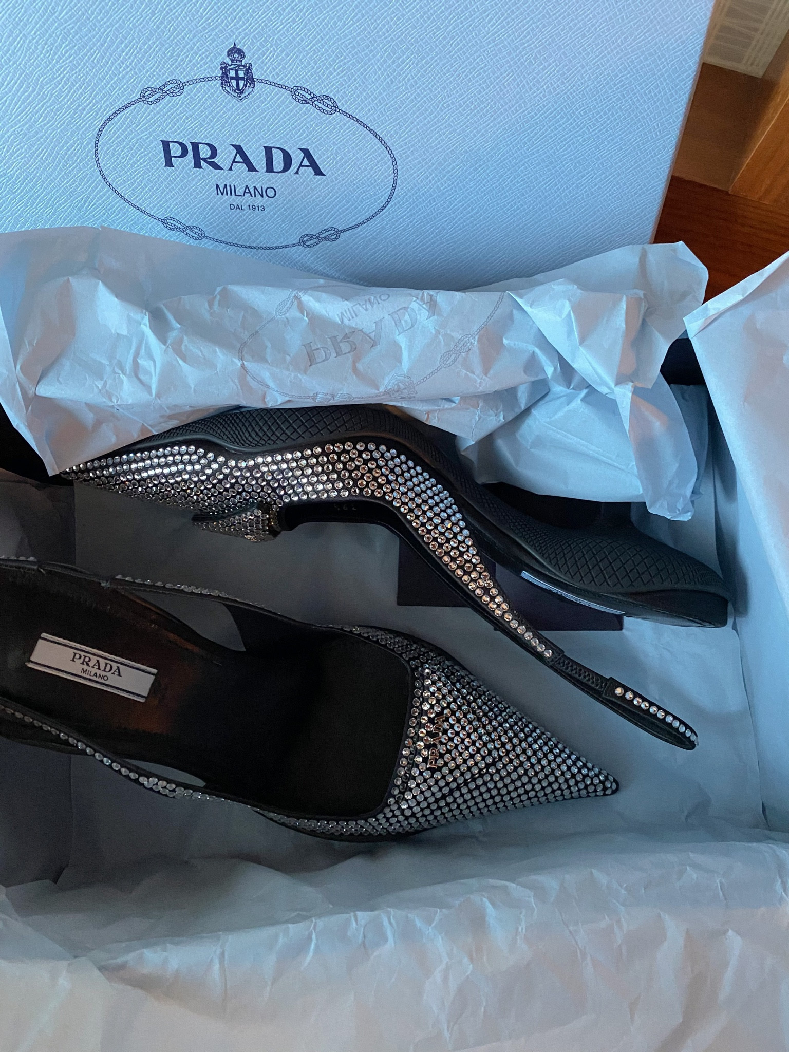 Prada pumps 💎

#LTKshoecrush #LTKGiftGuide #LTKfit