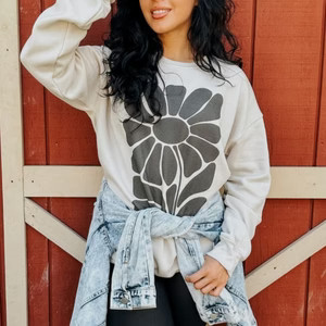 Black Retro Flower Sweatshirt | Mountain Moverz