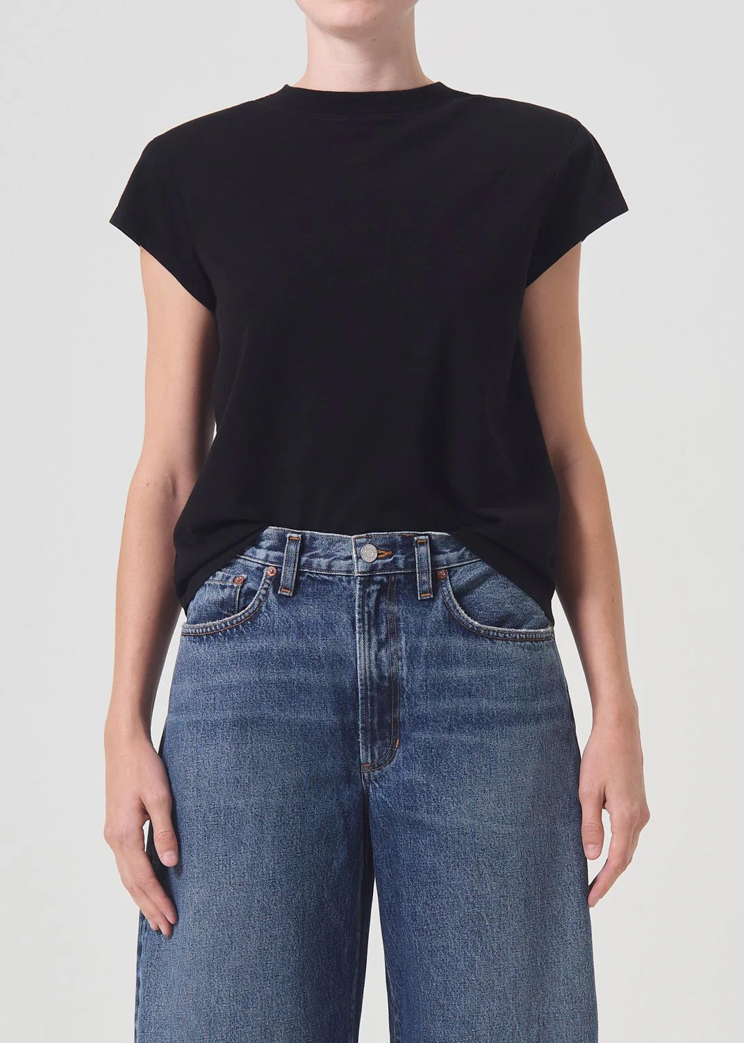 Bryce Shoulder Pad Tee in Black | AGOLDE