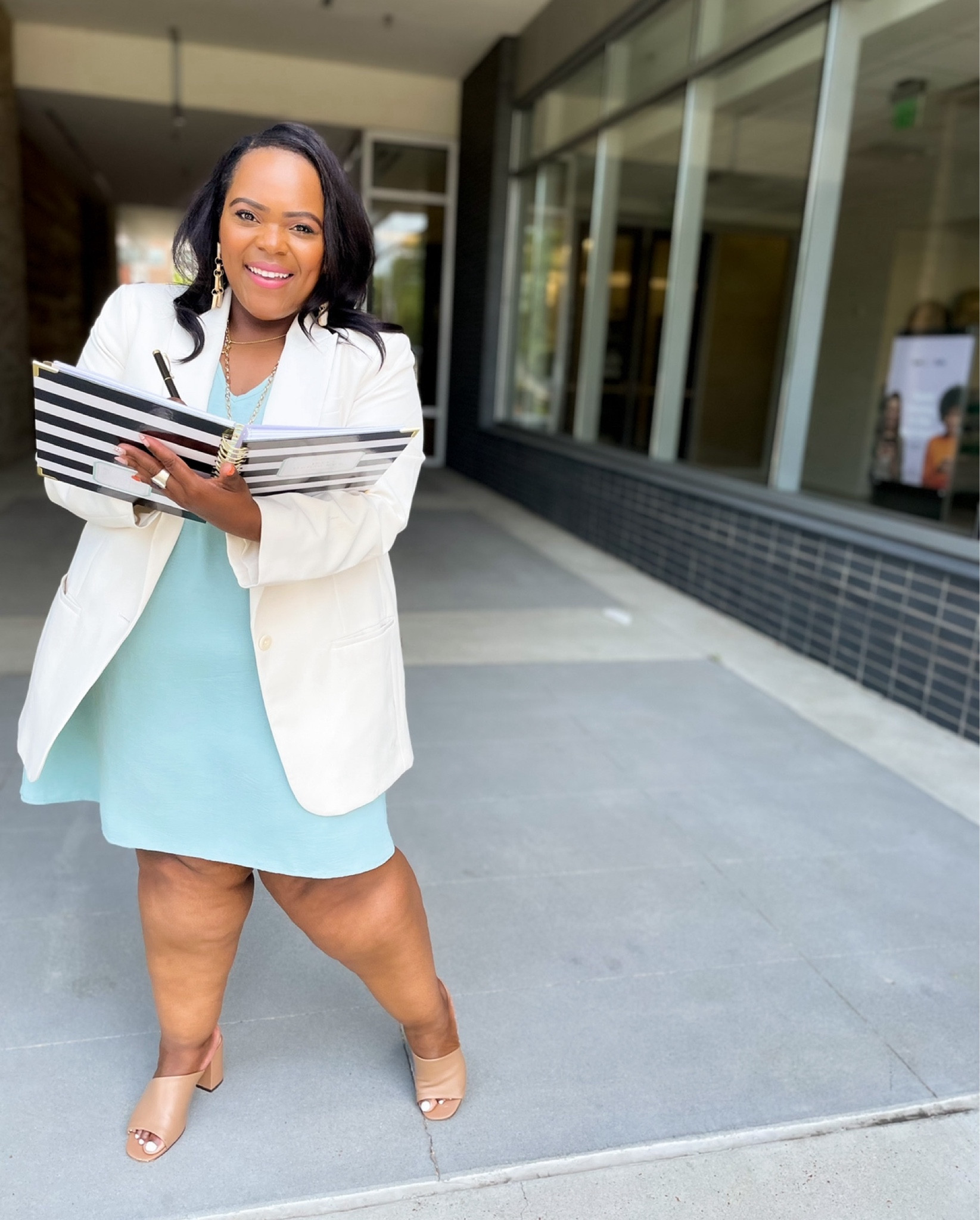 I’m on the hunt for a new planner! What do y’all use? I loved the Day Designer! Also linking similar color dresses and ivory blazer! These pieces are perfect for the office. 💛

#LTKStyleTip #LTKWorkwear #LTKFindsUnder100