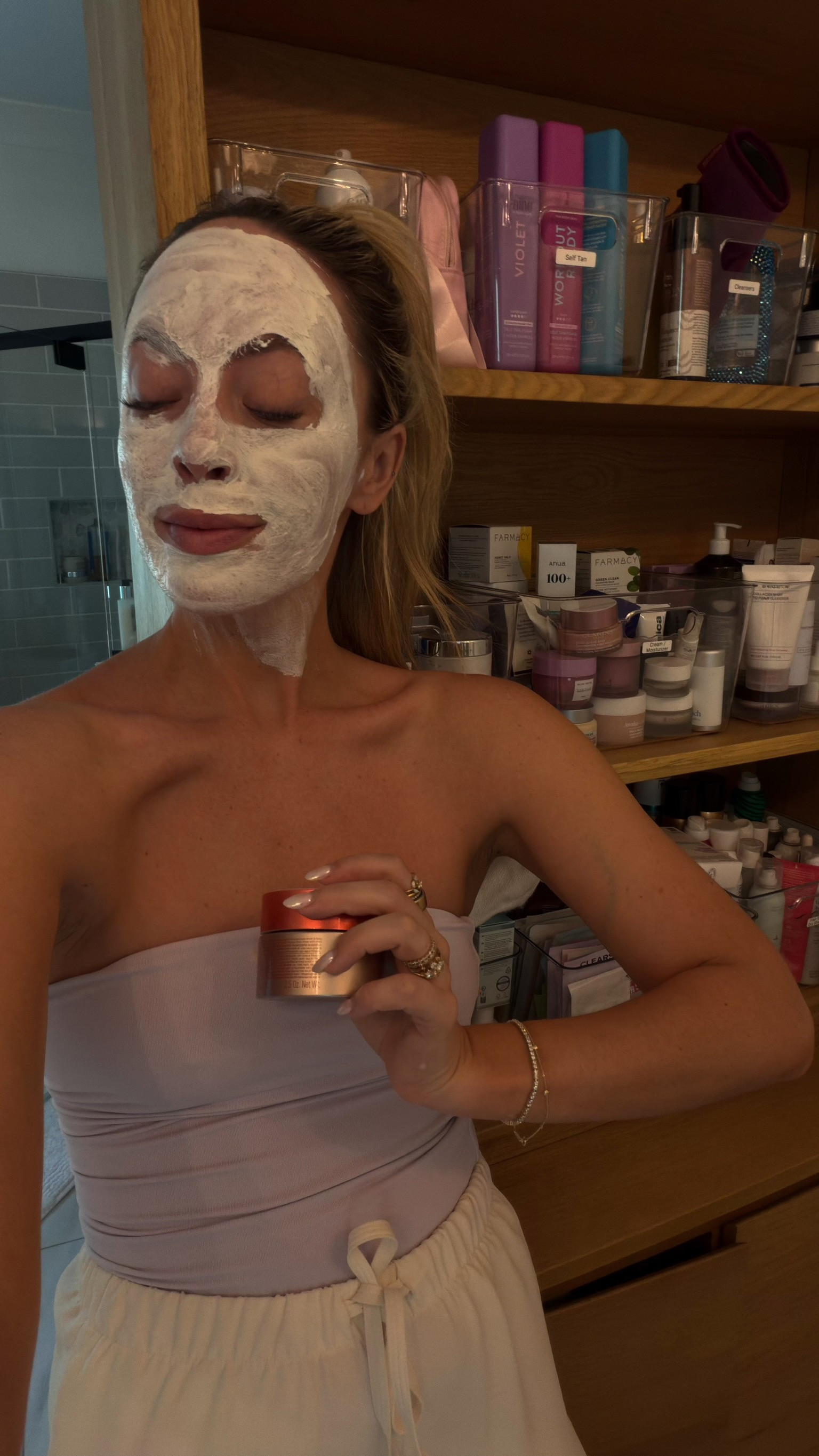 Clarins depuffing face mask 🤌🏻

#LTKselfcare #LTKdayinmylife #LTKBeauty