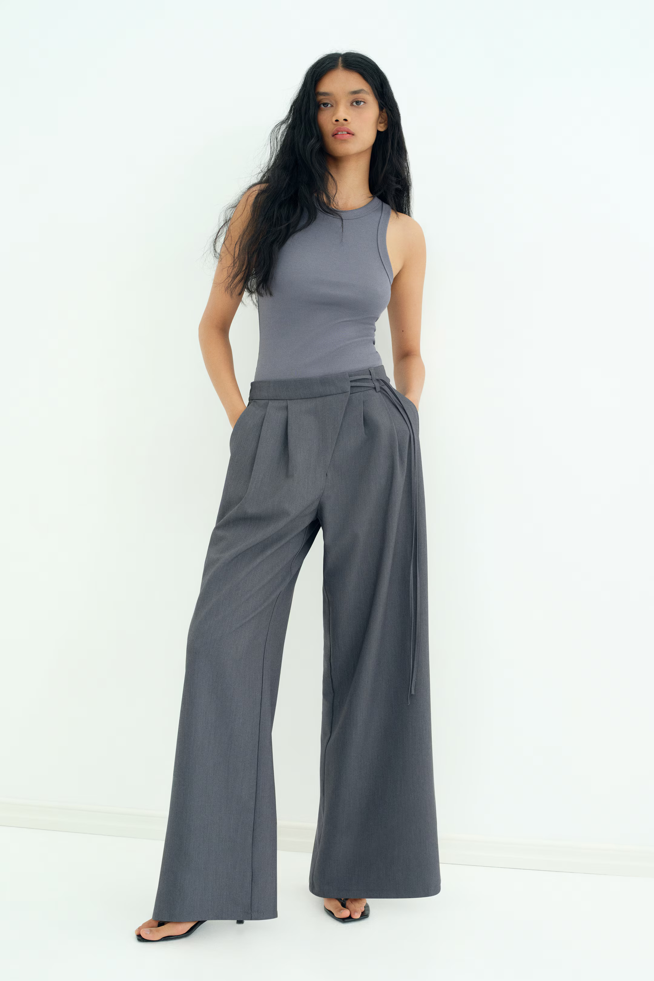 Wide trousers | H&M (UK, MY, IN, SG, PH, TW, HK)