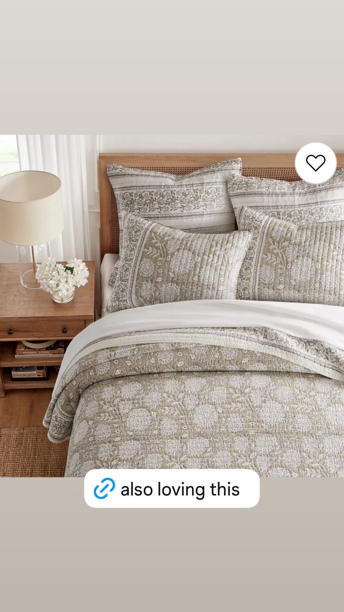 Loving this neutral quilt 