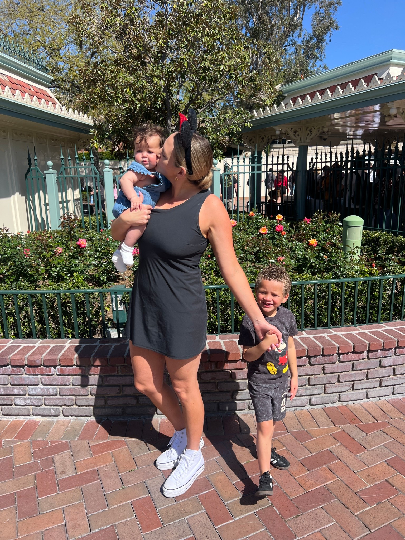 Comfy Disney OOTD 🫶🏼






Disney, Disney Fashion, Women’s Fashionn

#LTKStyleTip