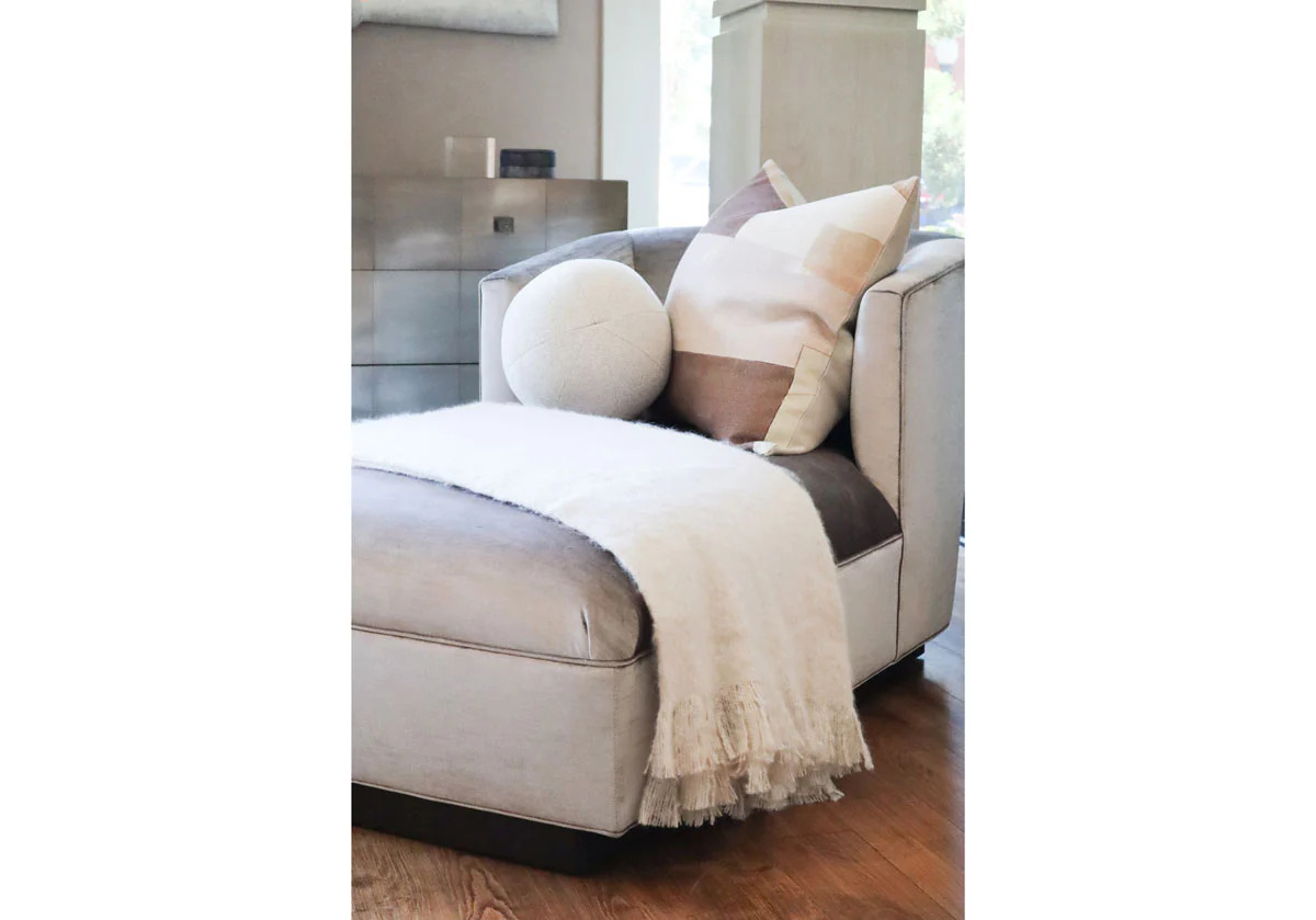 WHITE MOHAIR THROW BLANKET | Alice Lane Home Collection