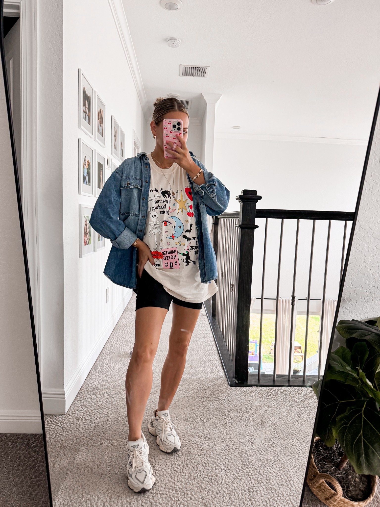 My kinda fall outfit in FL!
Wearing size large for an oversized fit 


#LTKFindsUnder50 #LTKSeasonal #LTKStyleTip