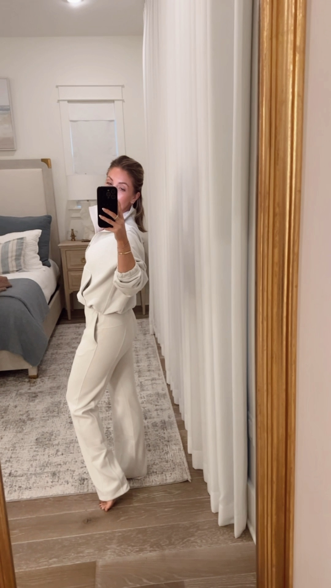 Size 6 quarter zip / Size 4 regular in the matching pants 💗

#LTKFindsUnder100 #LTKPetite #LTKActive