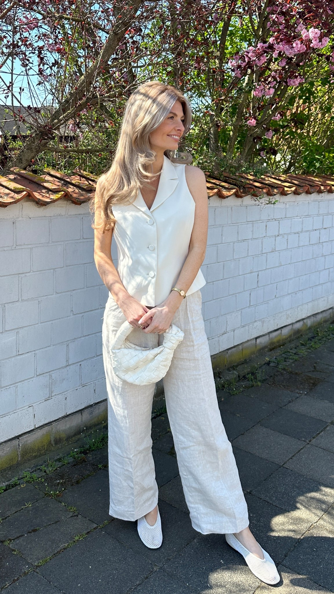 Oster Outfit 🌼🐣 Weste Lilysilk, Tasche Amazon, Hose Mango, Schuhe COS

#LTKspring #LTKeurope #LTKdeutschland